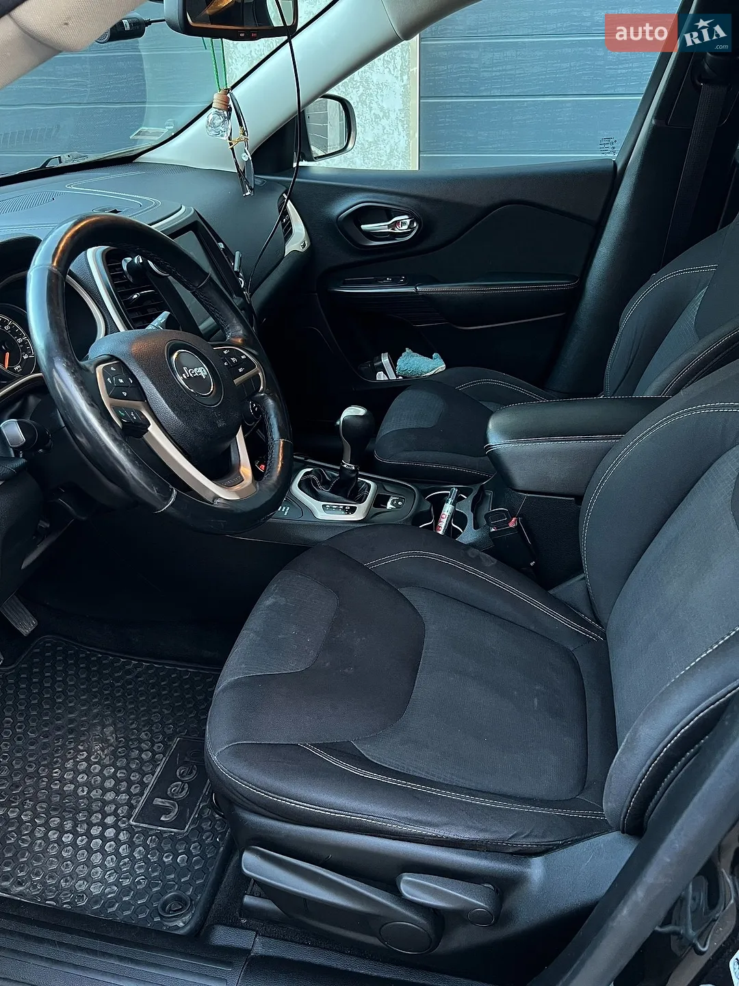2015 Jeep Cherokee - мініатюра 18