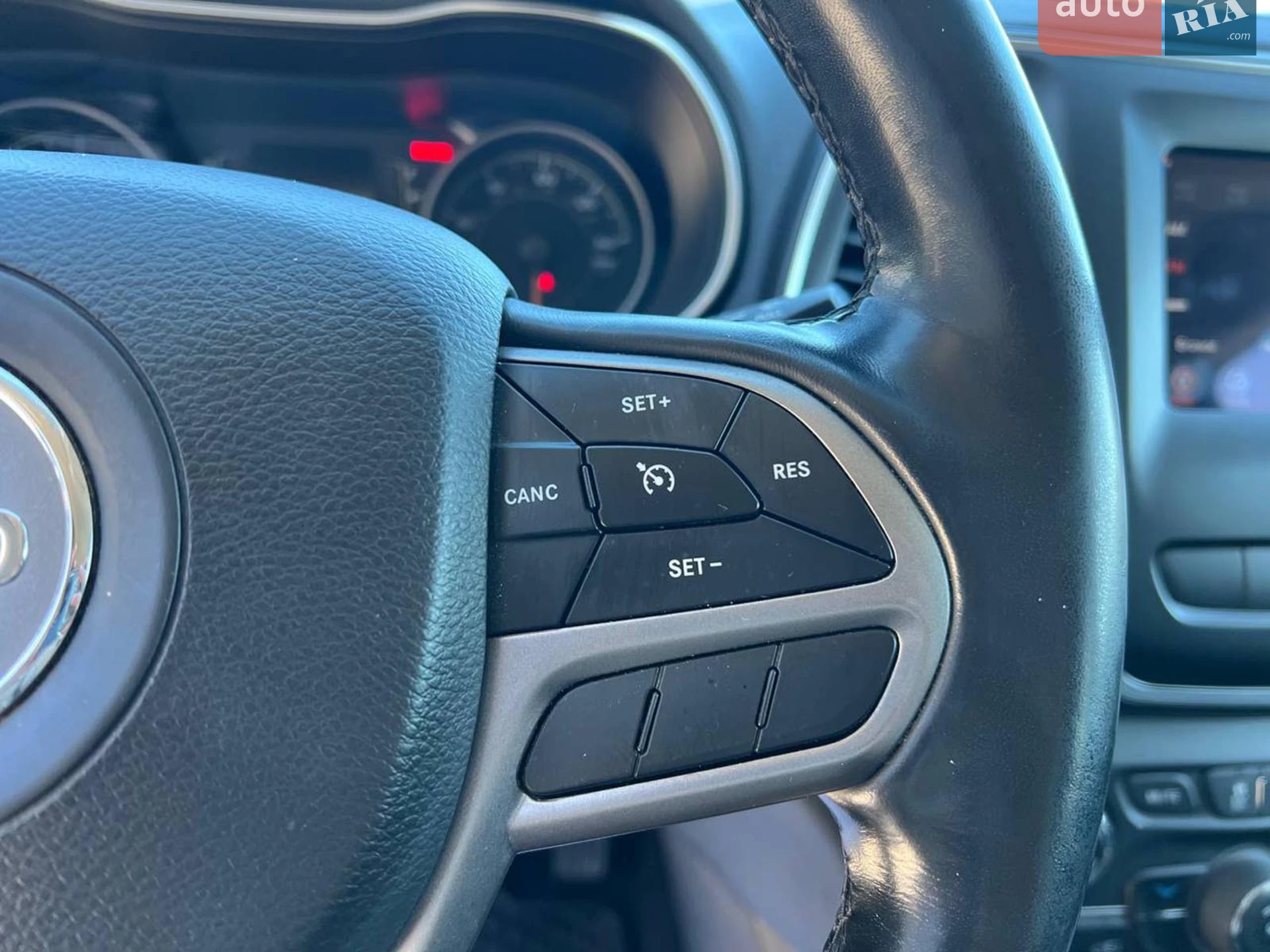 2019 Jeep Cherokee - мініатюра 23
