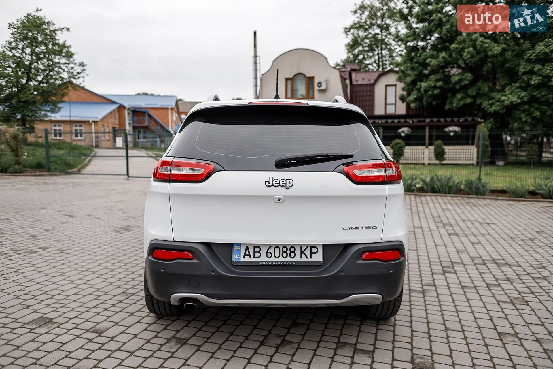 2017 Jeep Cherokee - мініатюра 13
