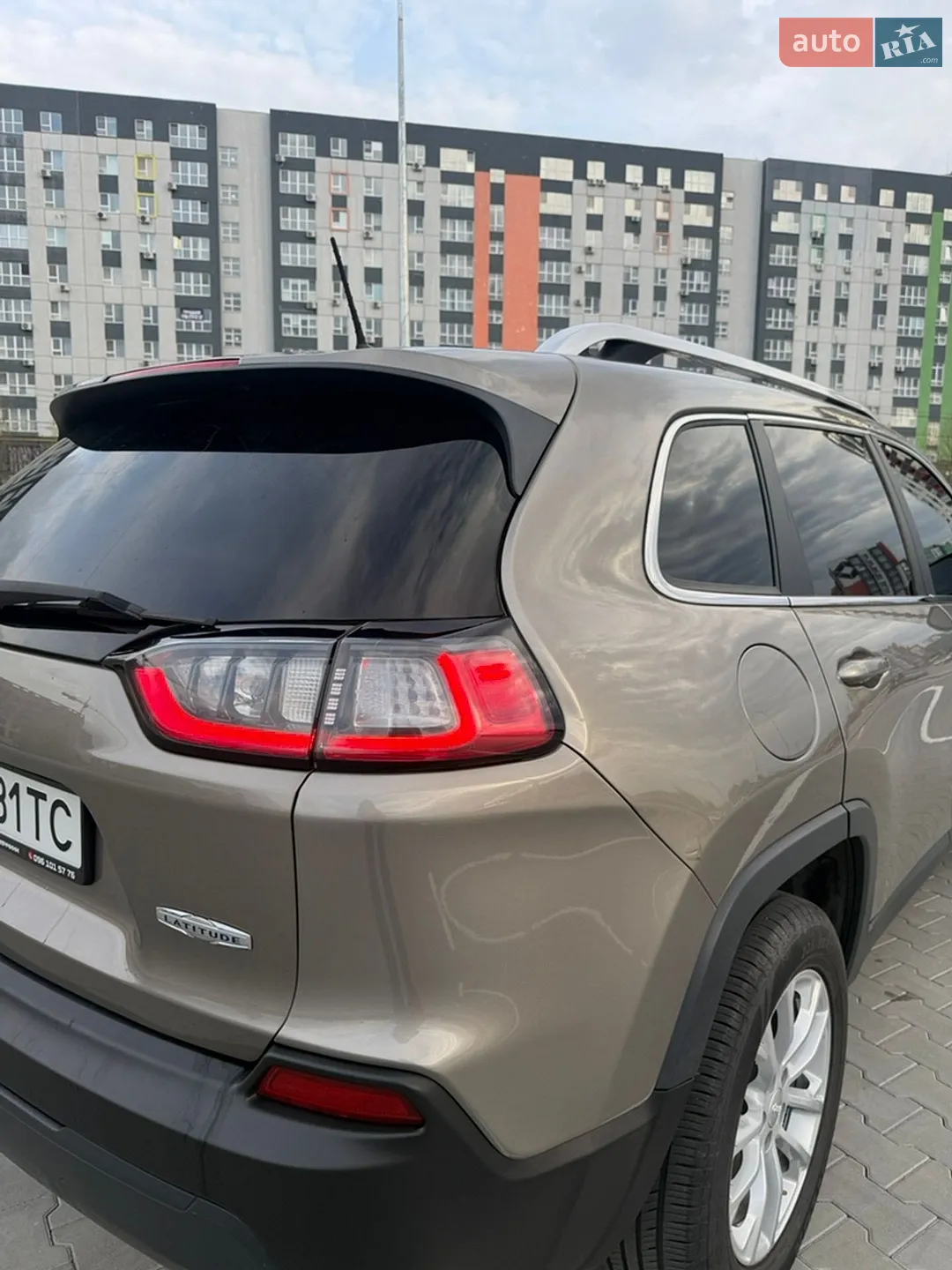 2018 Jeep Cherokee - мініатюра 9