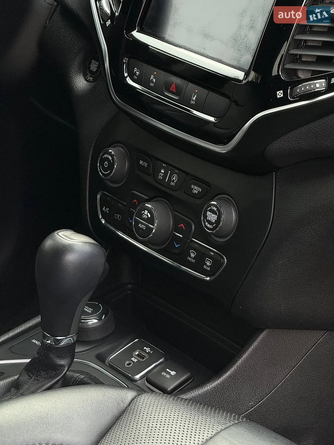 2018 Jeep Cherokee - мініатюра 13