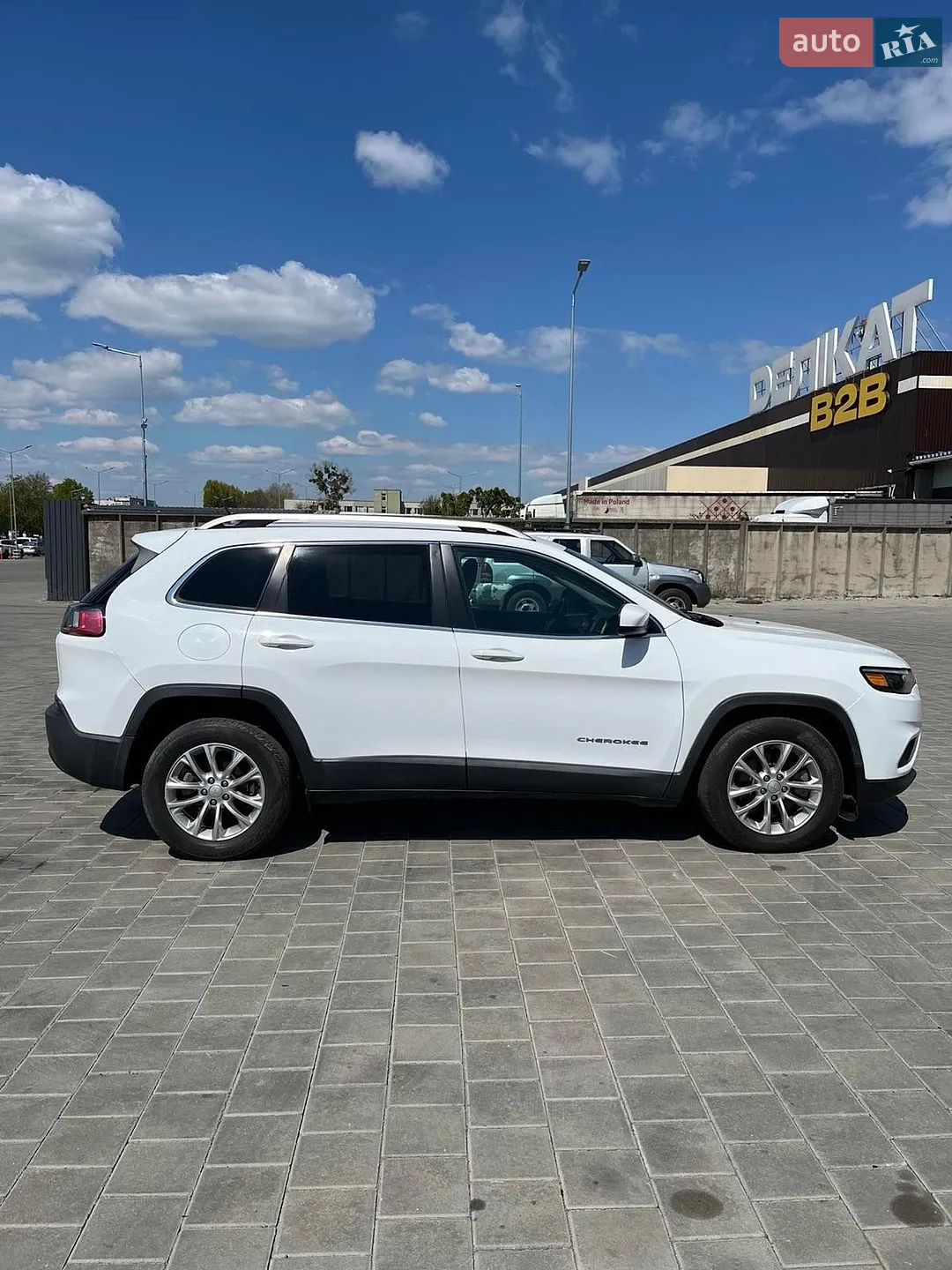 2018 Jeep Cherokee - мініатюра 3