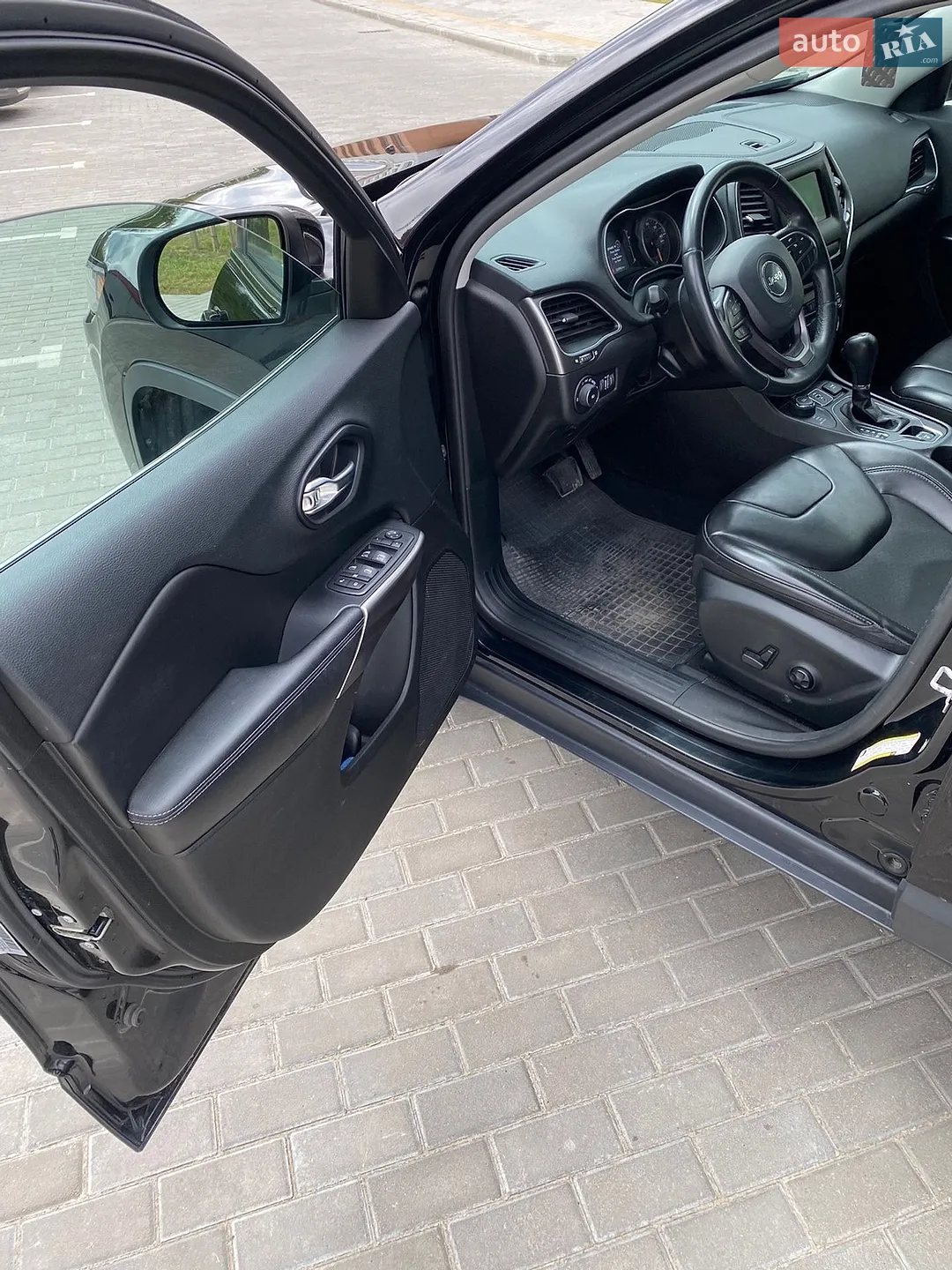 2019 Jeep Cherokee - мініатюра 19
