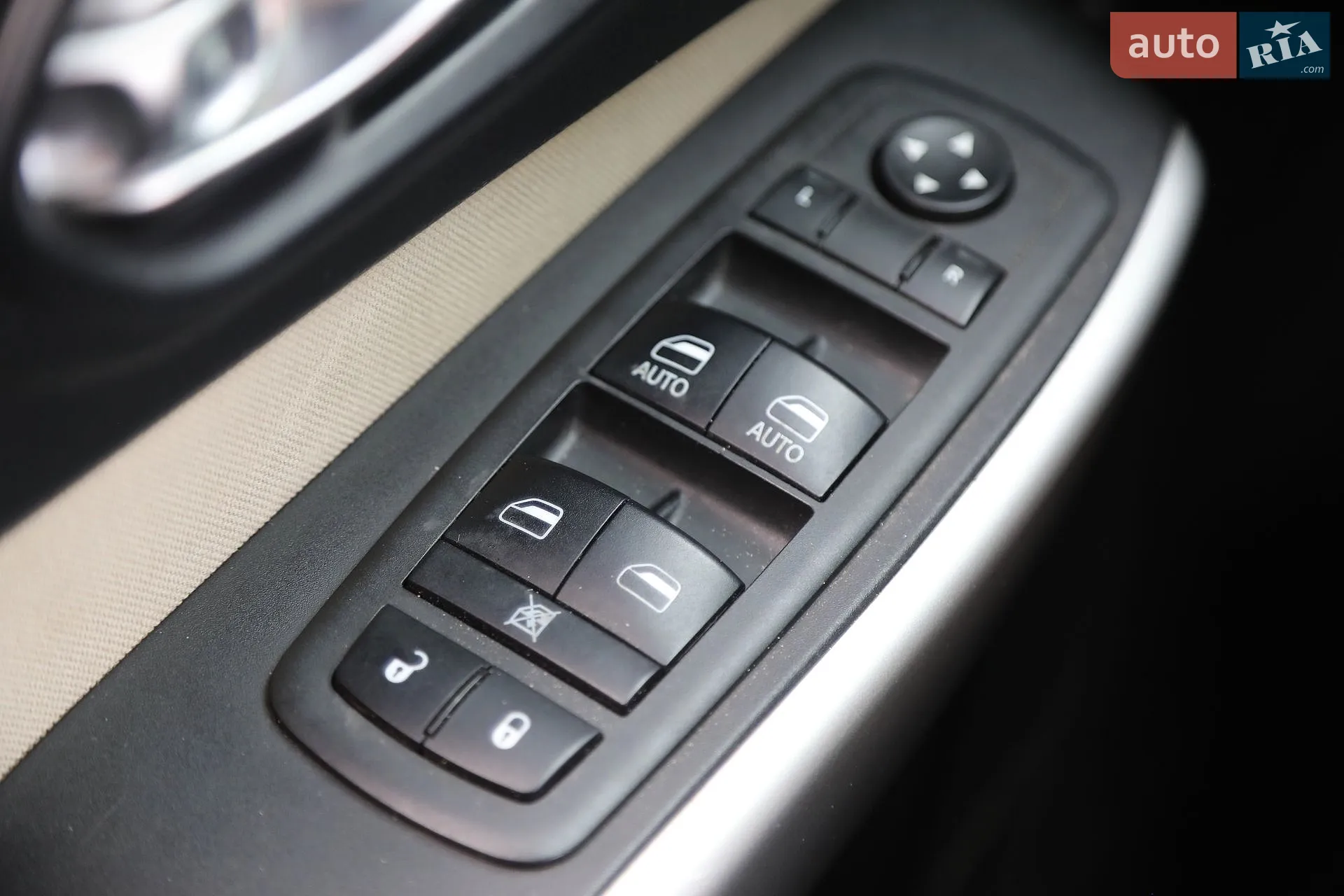 2018 Jeep Cherokee - мініатюра 14