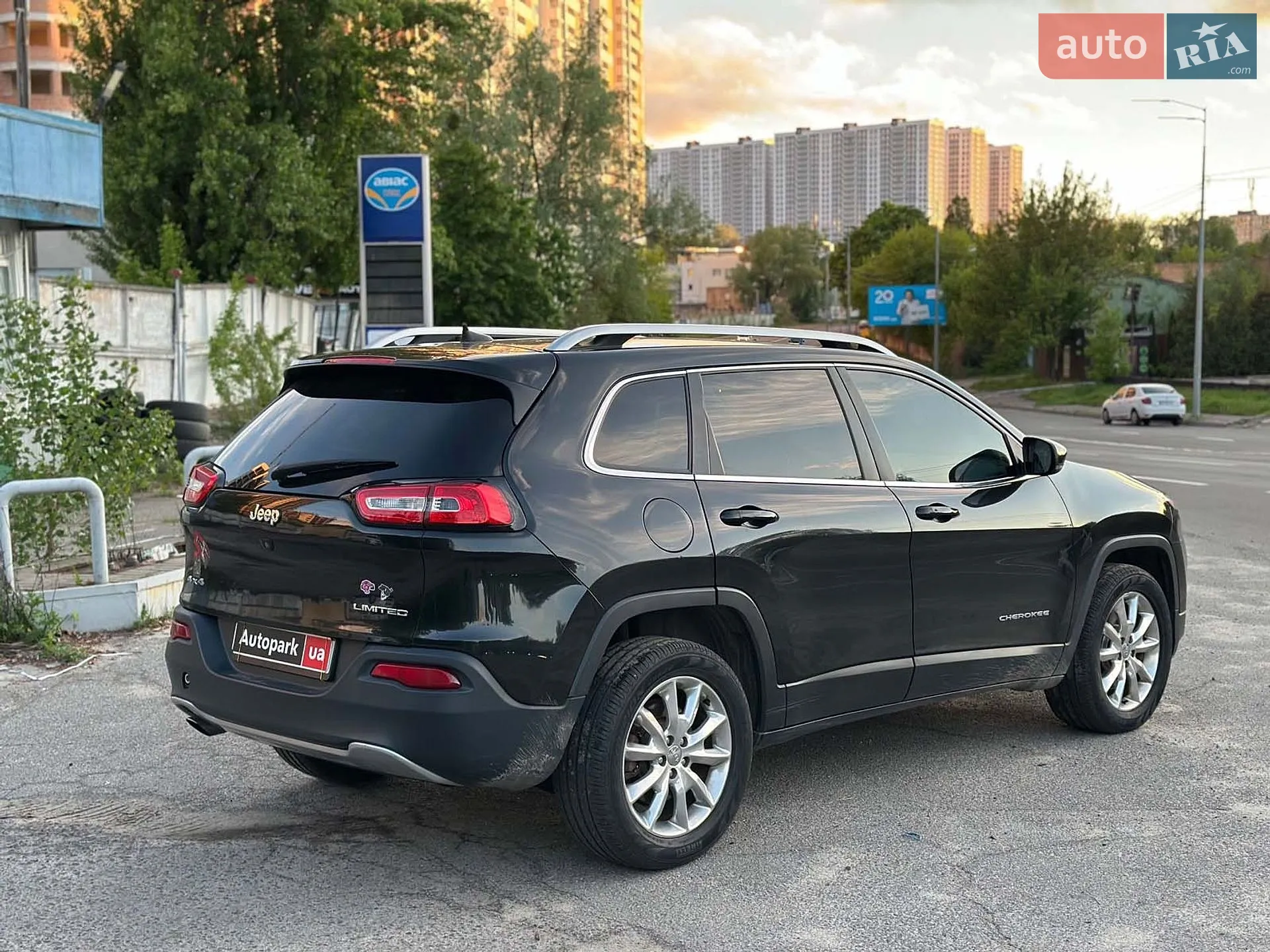 2015 Jeep Cherokee - мініатюра 8