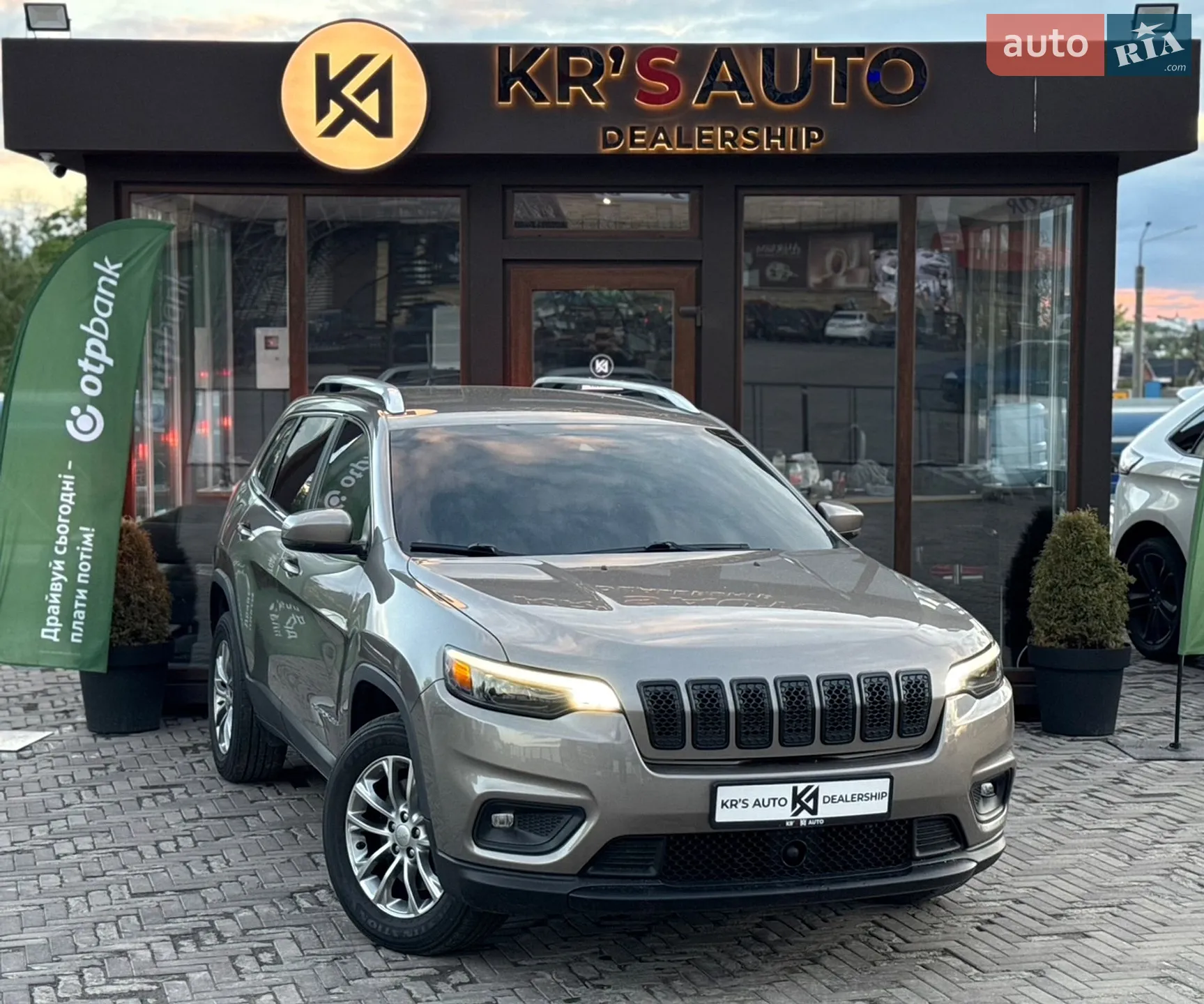 2021 Jeep Cherokee - мініатюра 4