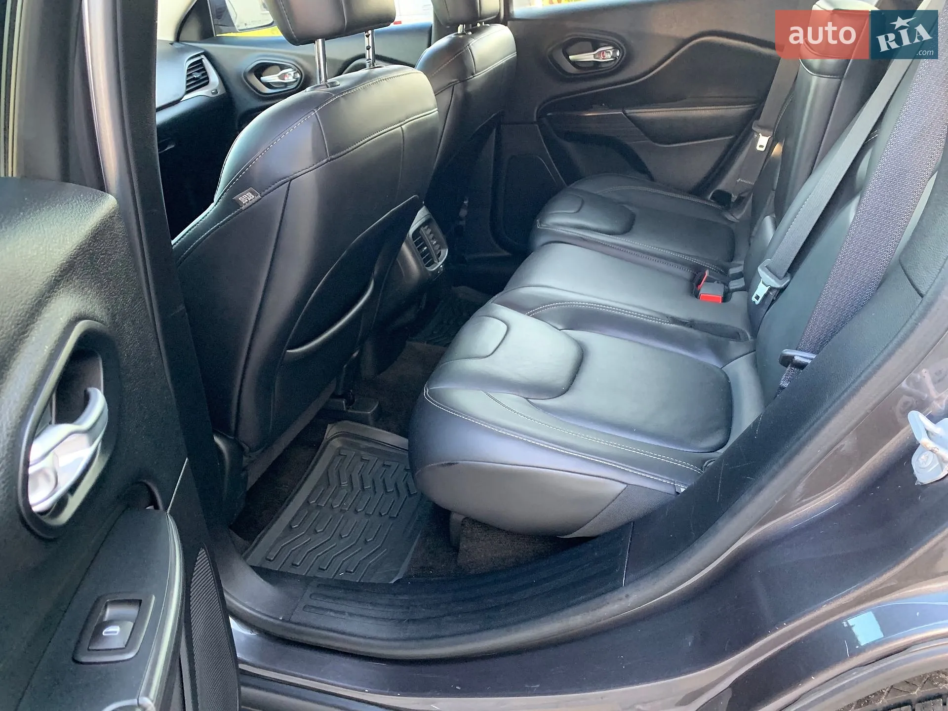 2015 Jeep Cherokee - мініатюра 30