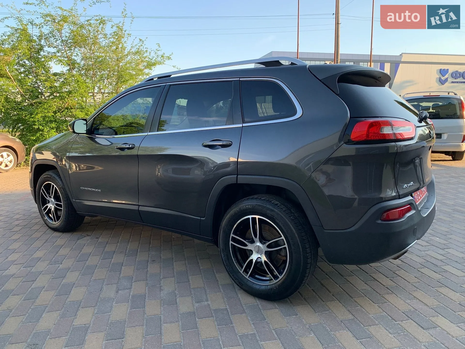 2015 Jeep Cherokee - мініатюра 11