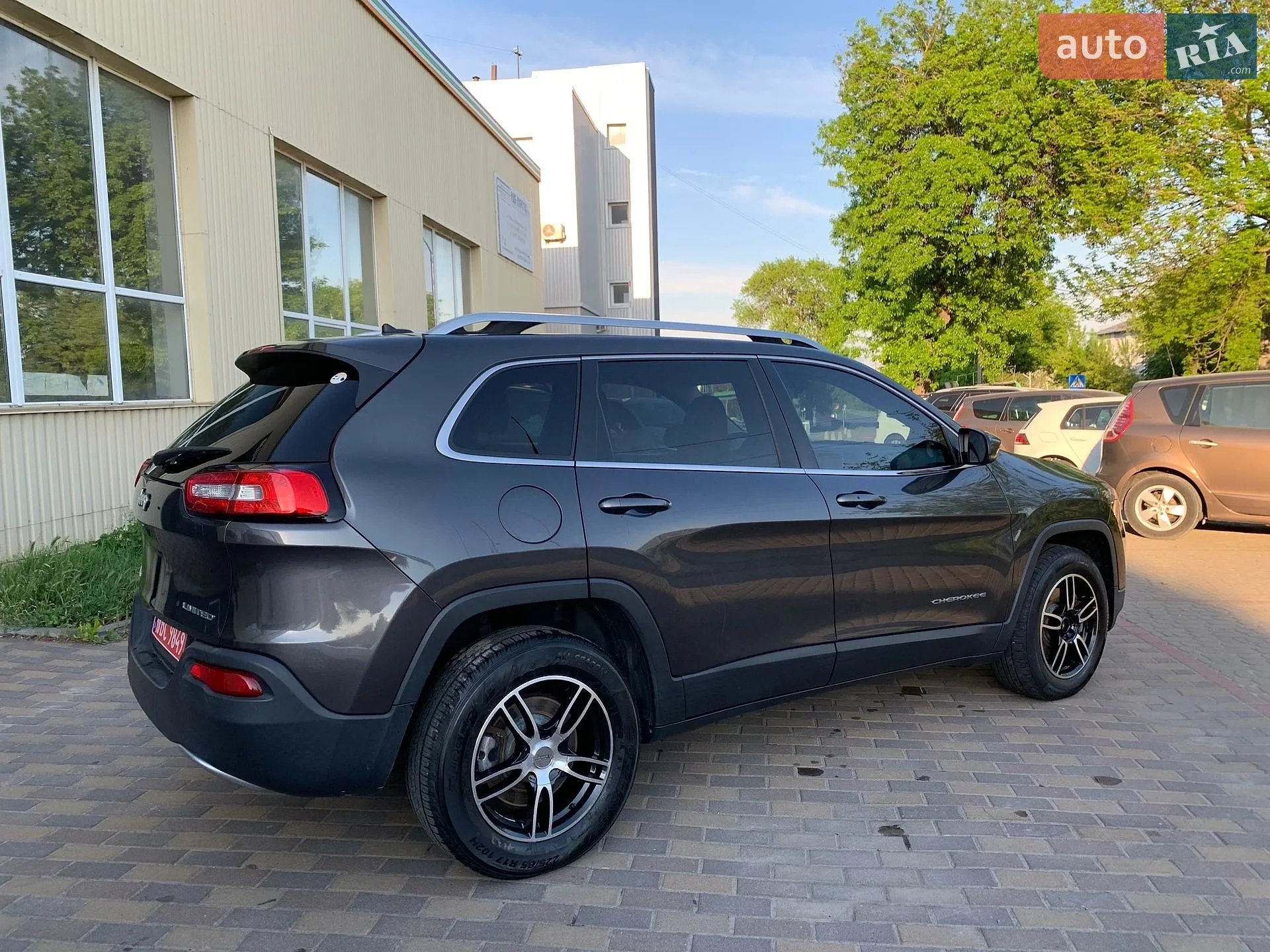 2015 Jeep Cherokee - мініатюра 4