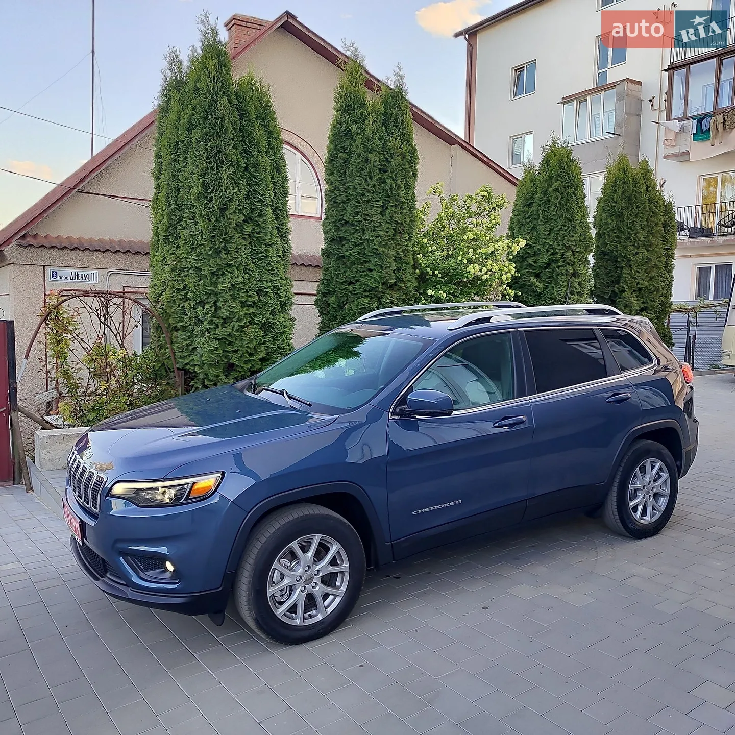 2019 Jeep Cherokee - мініатюра 18
