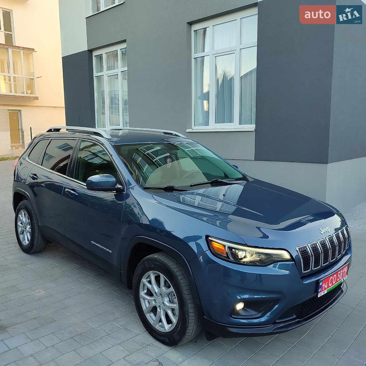 2019 Jeep Cherokee - мініатюра 37