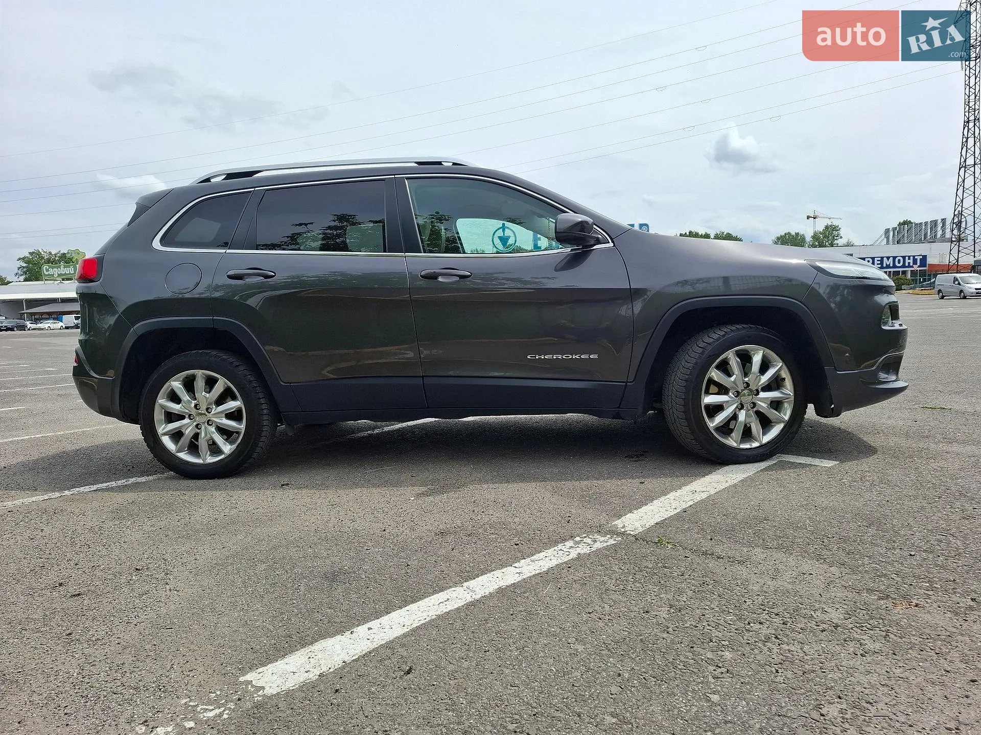 2016 Jeep Cherokee - мініатюра 8