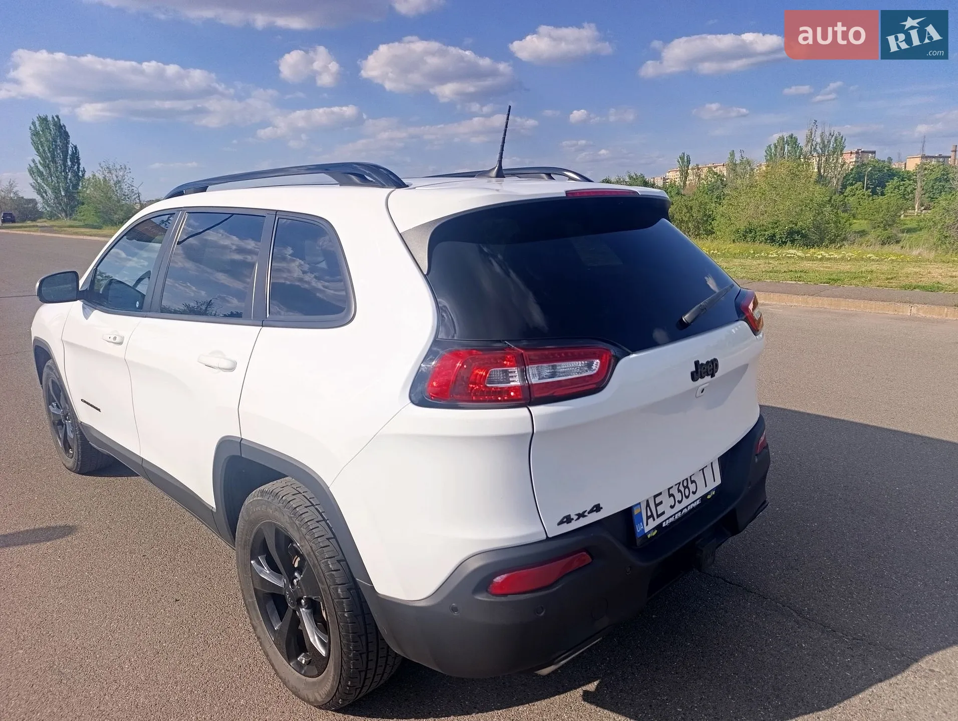 2017 Jeep Cherokee - мініатюра 24