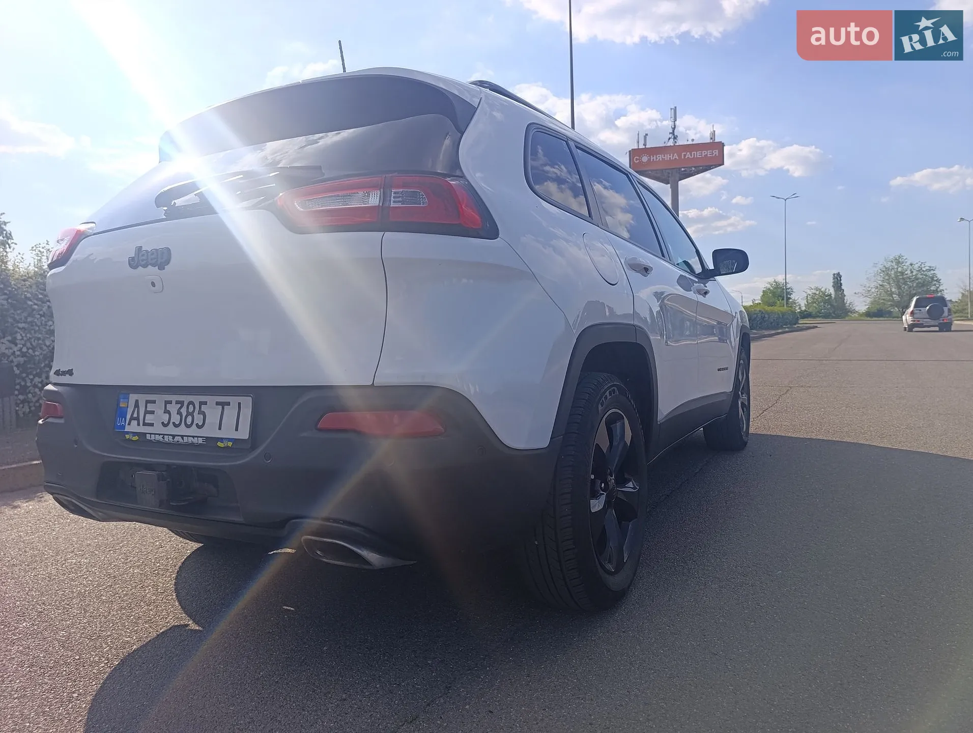 2017 Jeep Cherokee - мініатюра 27