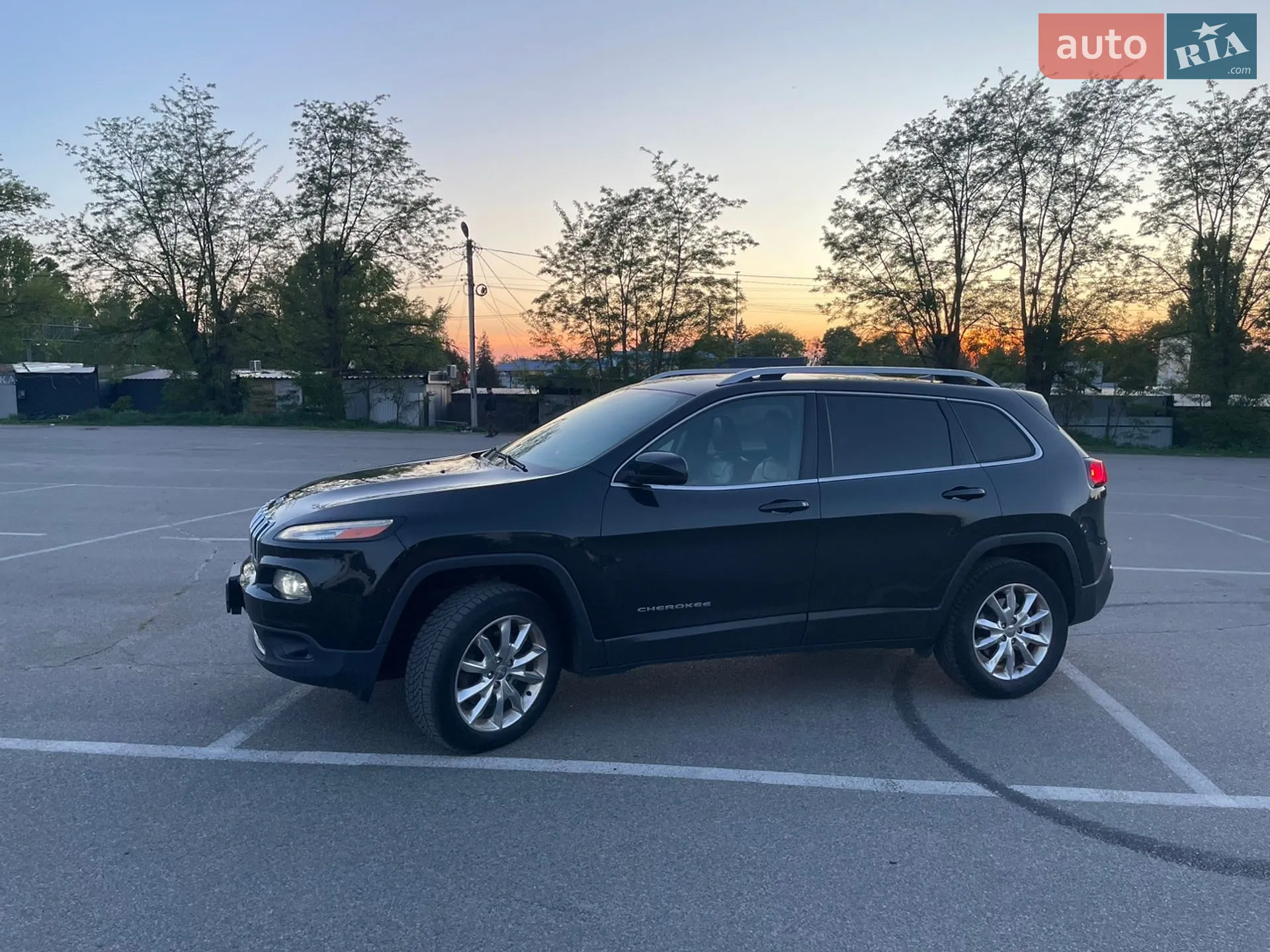 2016 Jeep Cherokee - мініатюра 3