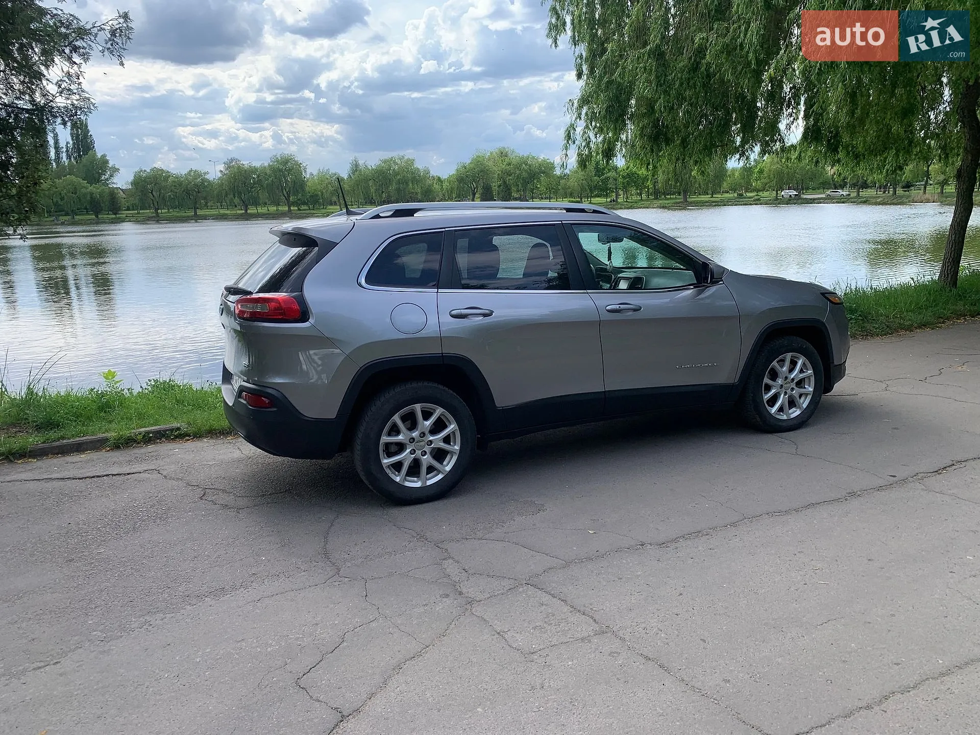 2017 Jeep Cherokee - мініатюра 9