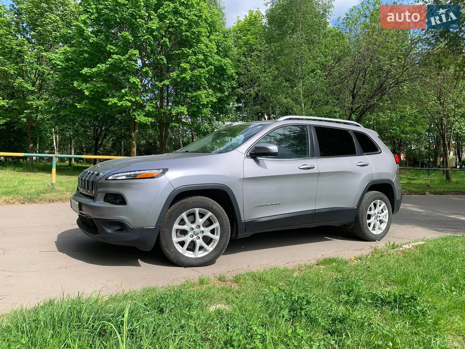 2017 Jeep Cherokee - мініатюра 24