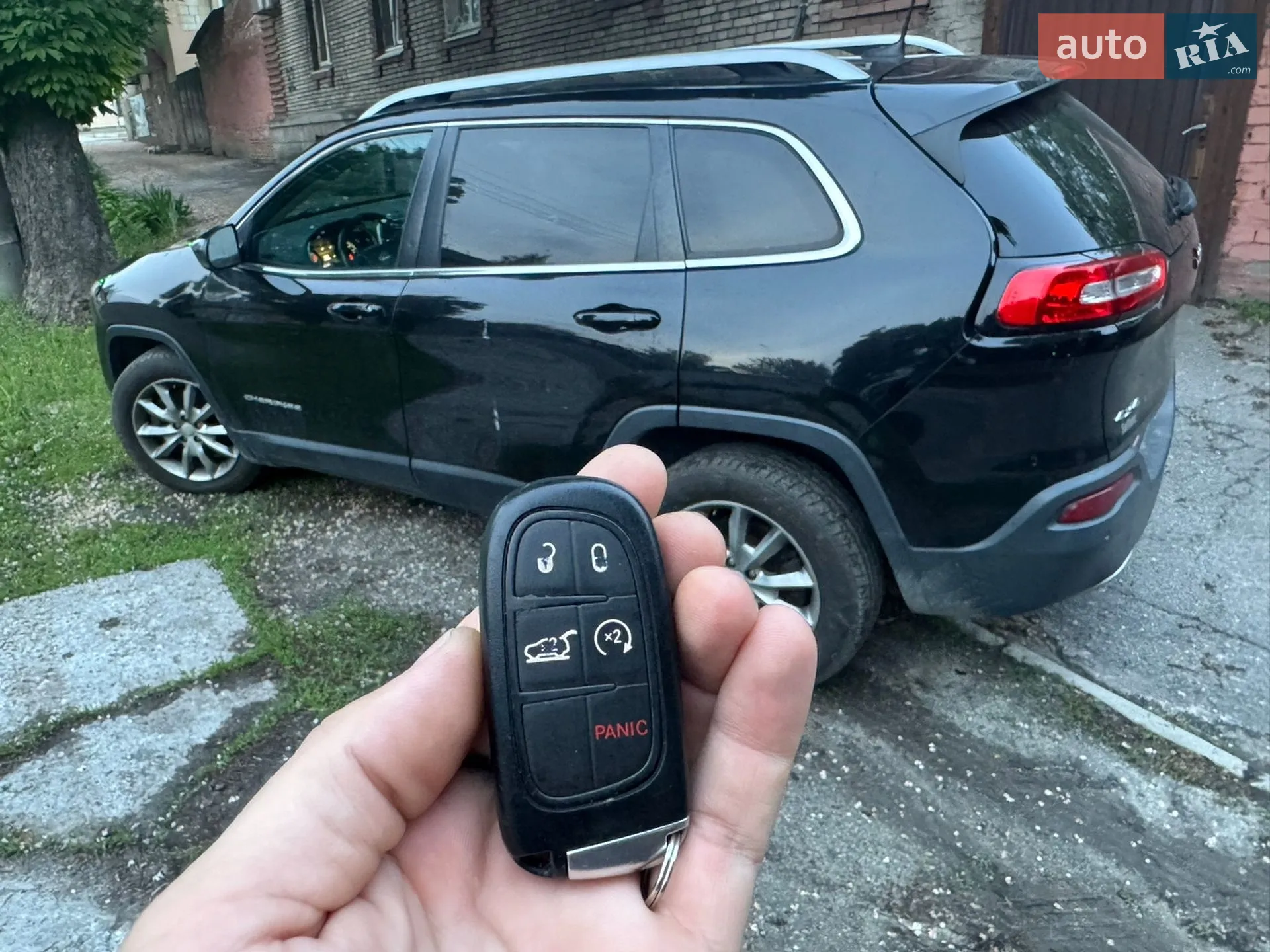 2017 Jeep Cherokee - мініатюра 13