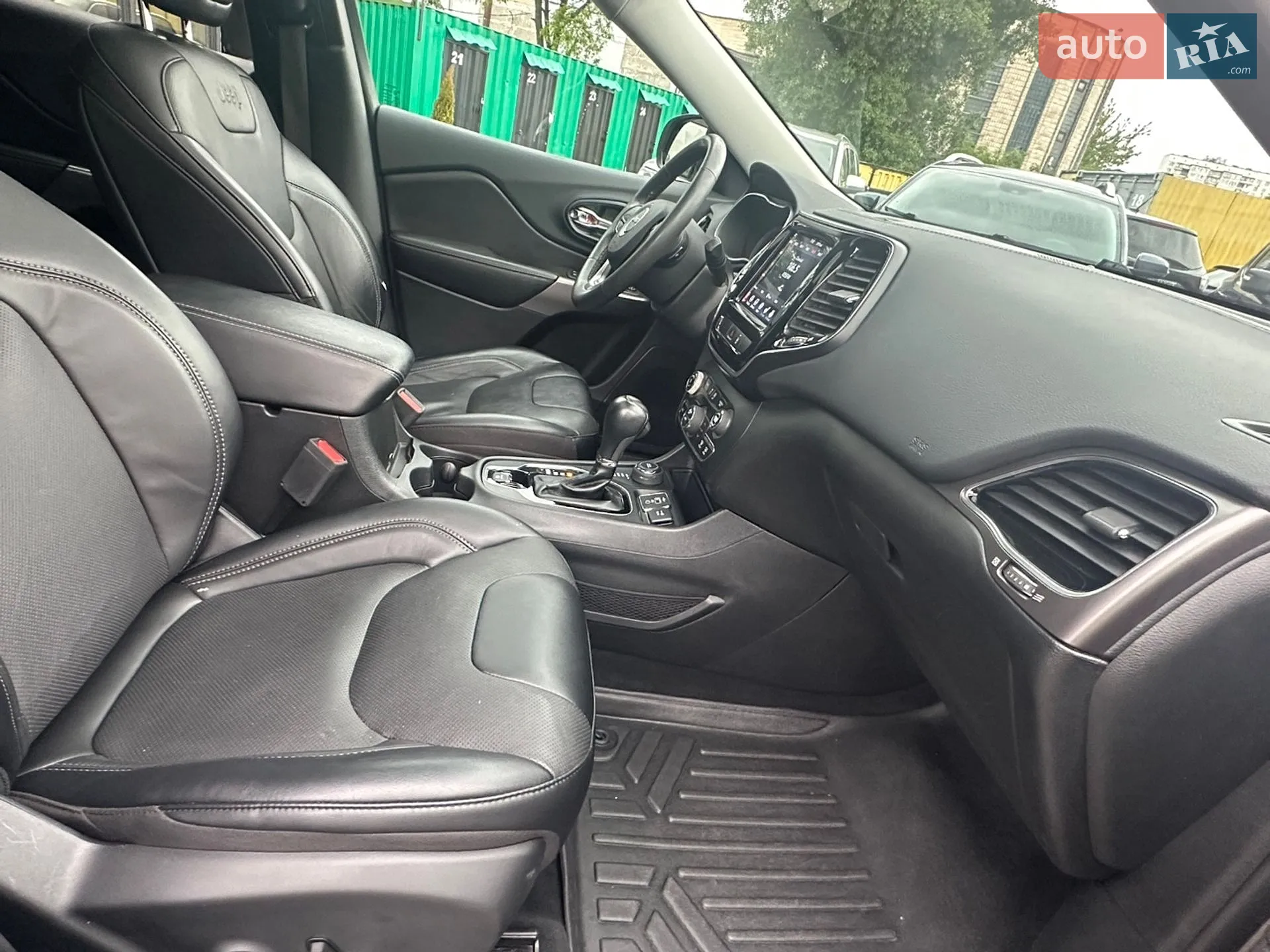 2022 Jeep Cherokee - мініатюра 28