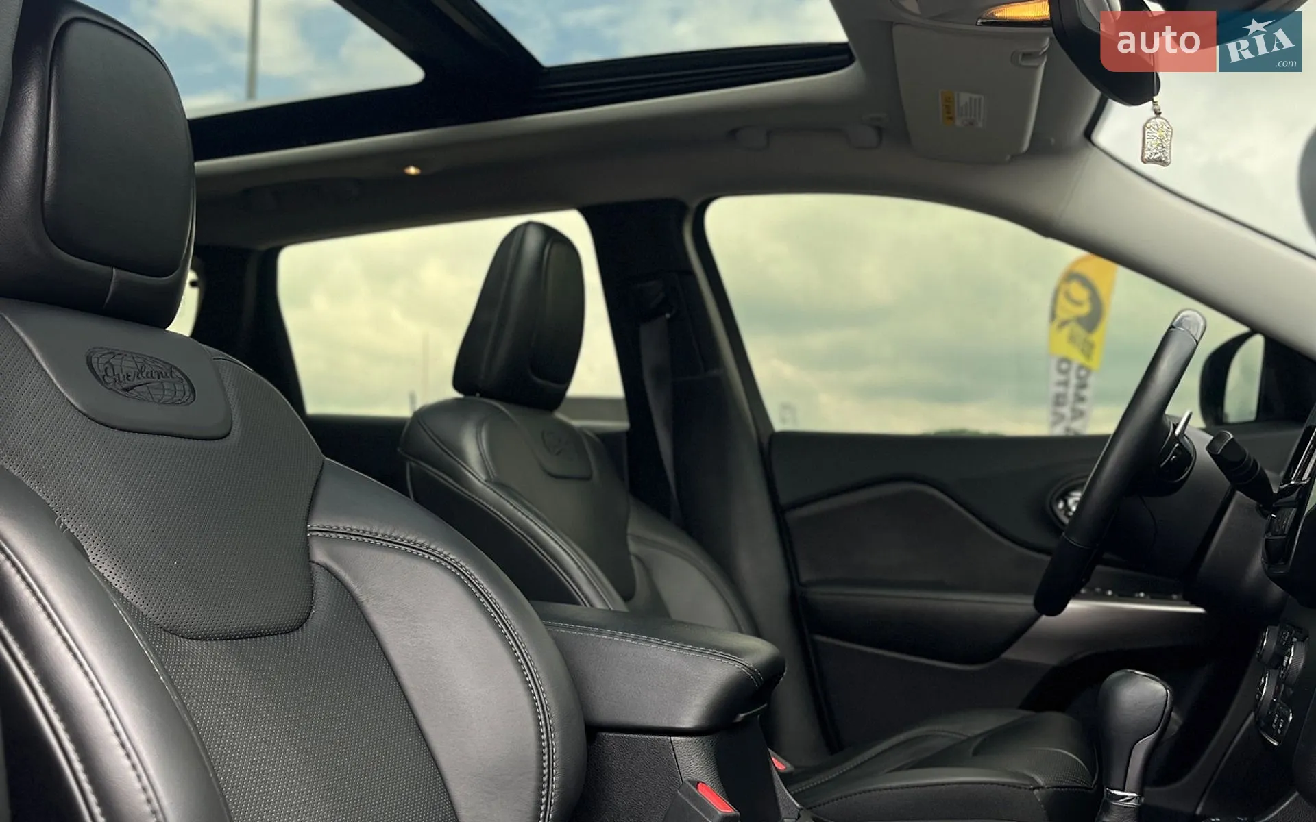 2019 Jeep Cherokee - мініатюра 23