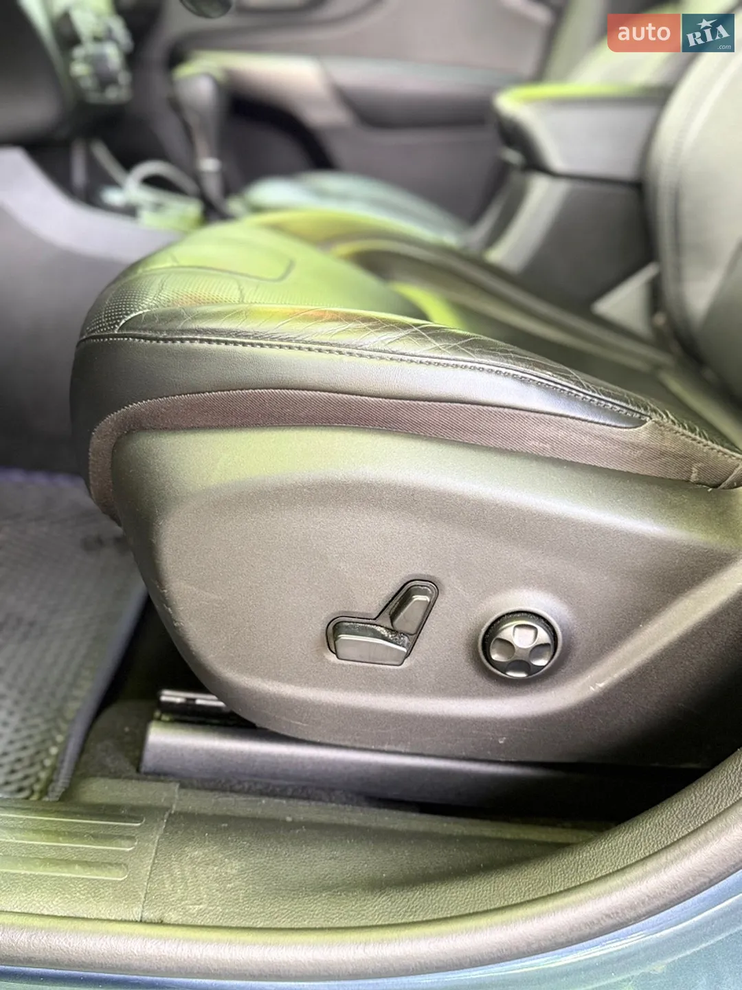 2020 Jeep Cherokee - мініатюра 11