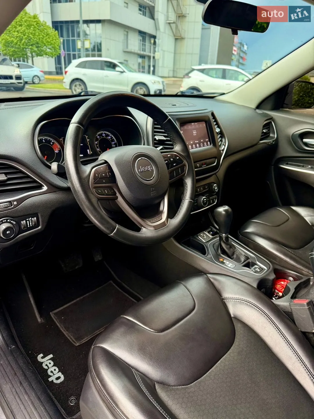 2019 Jeep Cherokee - мініатюра 7