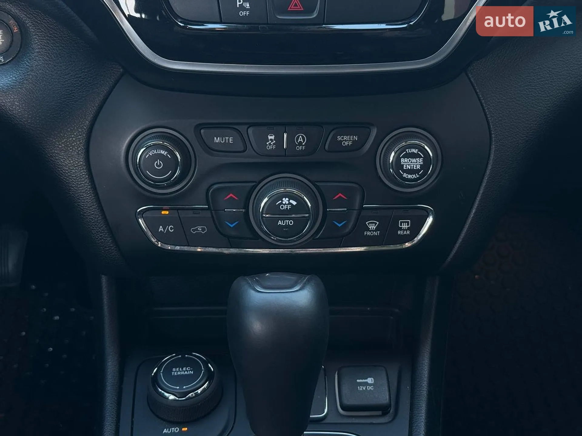 2020 Jeep Cherokee - мініатюра 15