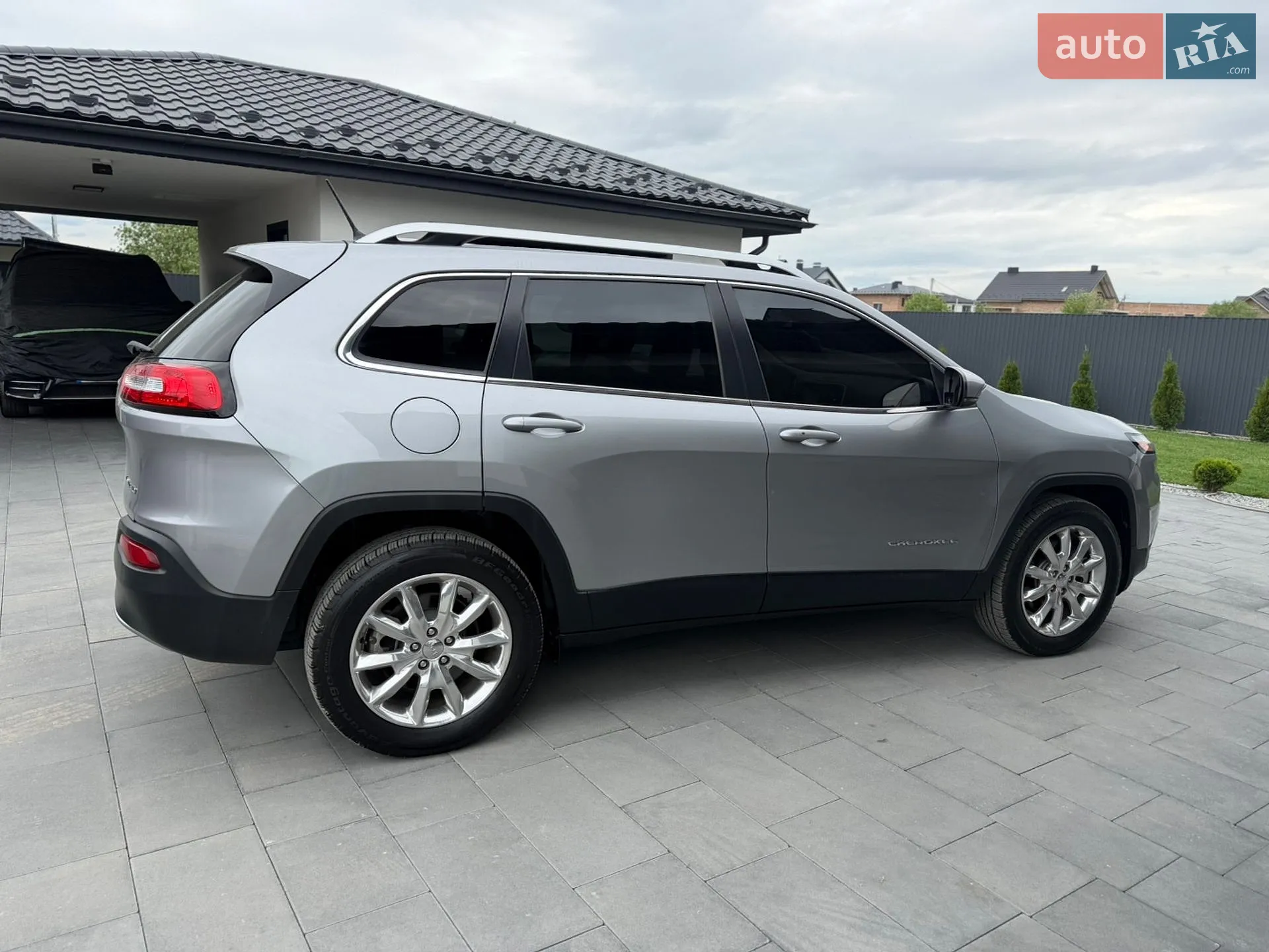2016 Jeep Cherokee - мініатюра 7
