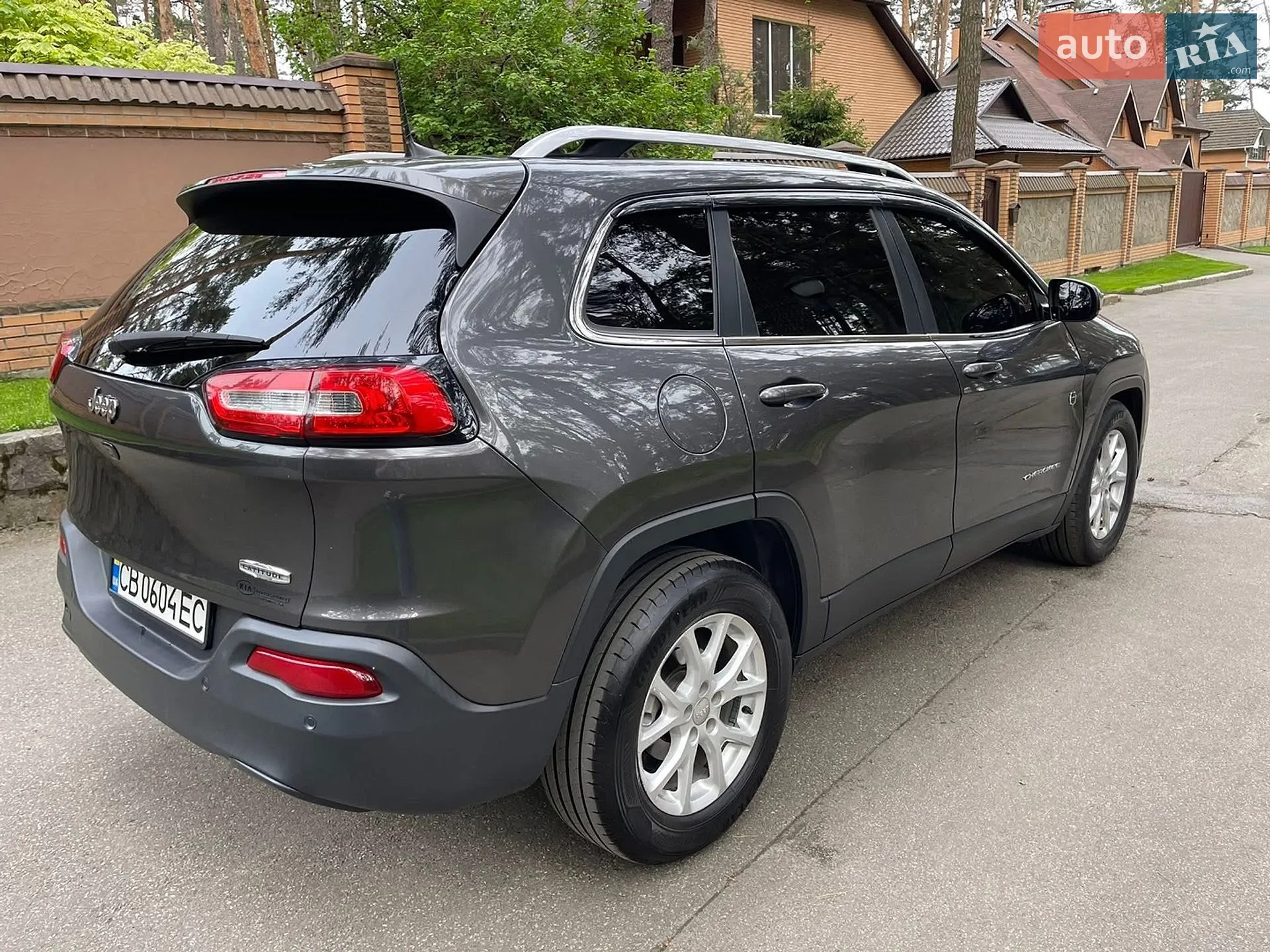 2016 Jeep Cherokee - мініатюра 3