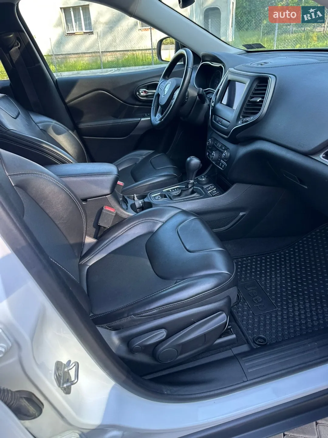 2019 Jeep Cherokee - мініатюра 19