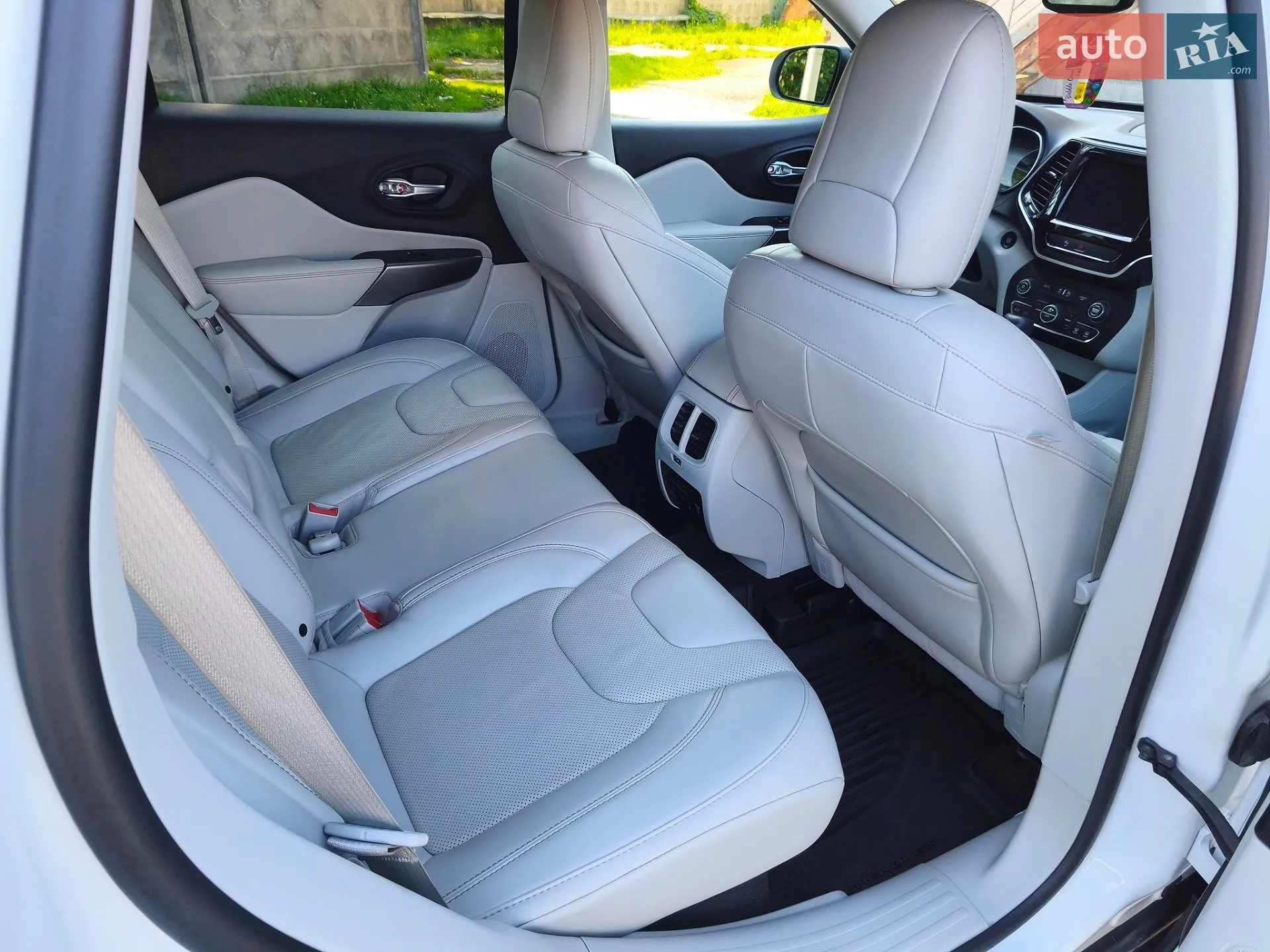 2019 Jeep Cherokee - мініатюра 31