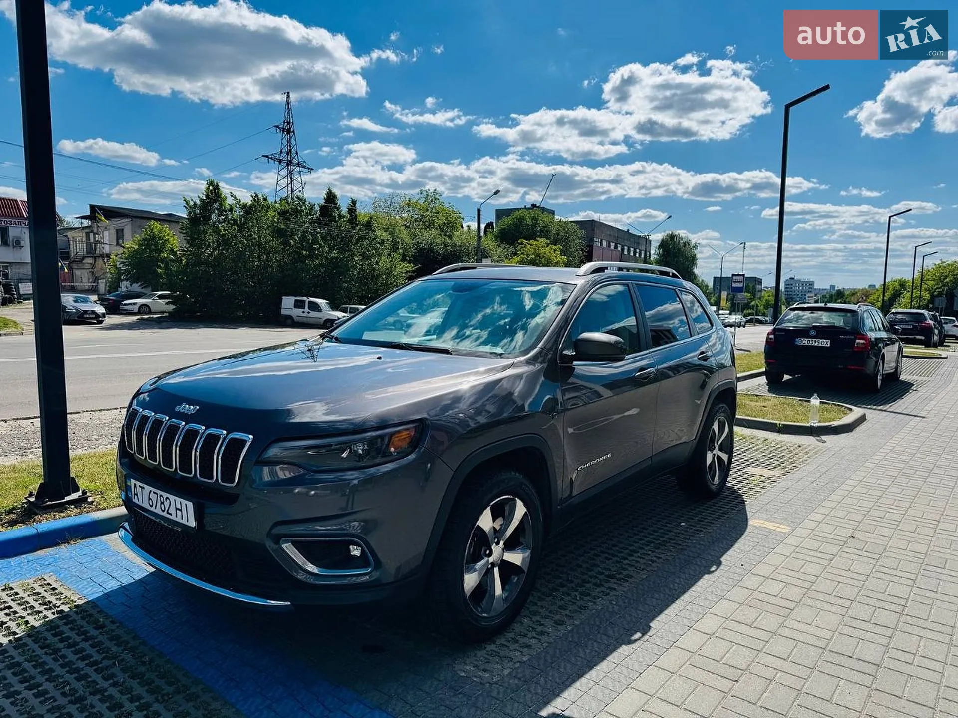 2018 Jeep Cherokee - фото 1