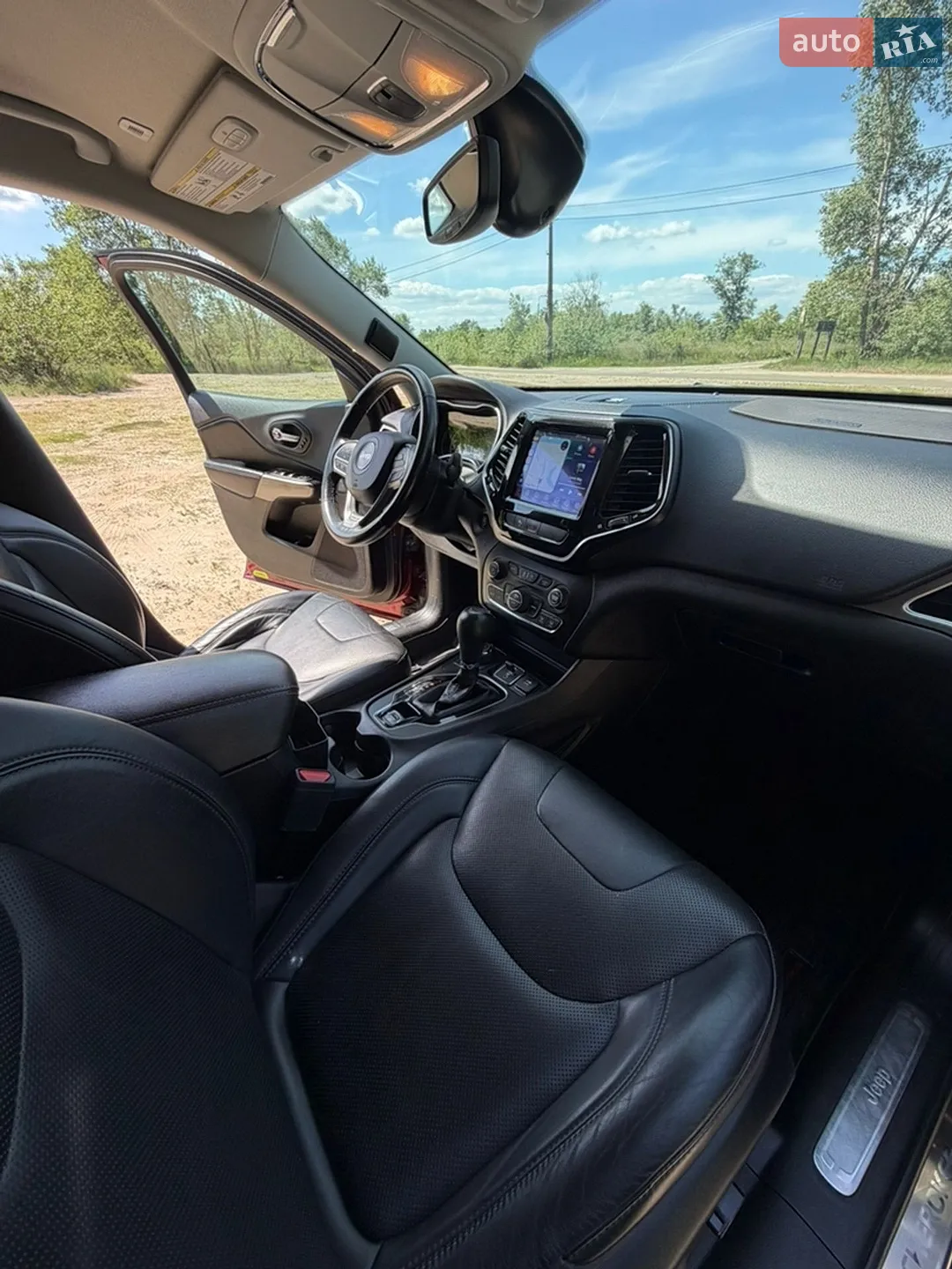 2019 Jeep Cherokee - мініатюра 14