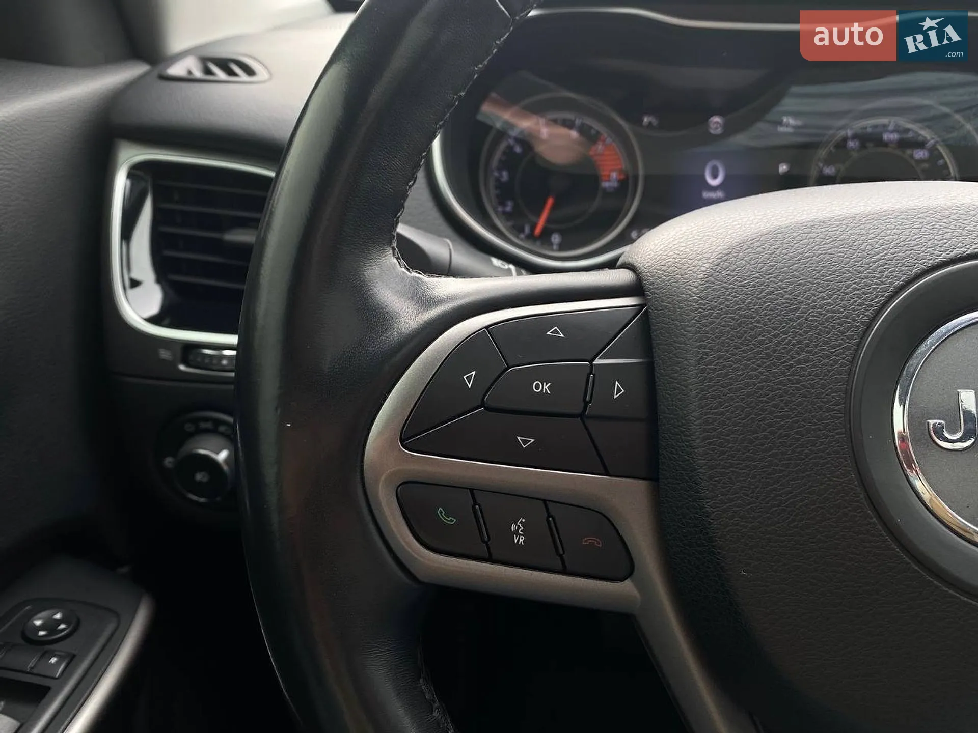 2018 Jeep Cherokee - мініатюра 40