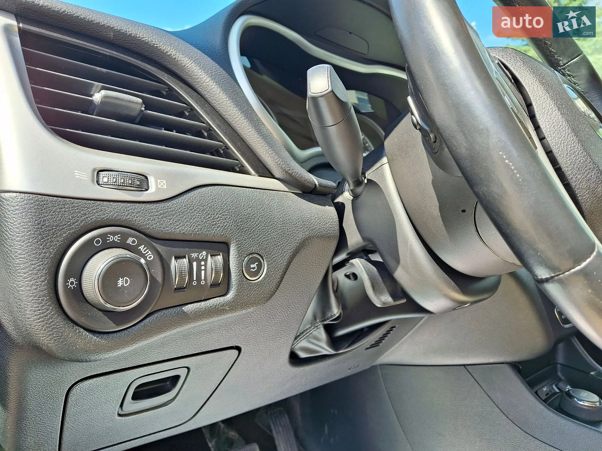 2015 Jeep Cherokee - мініатюра 12