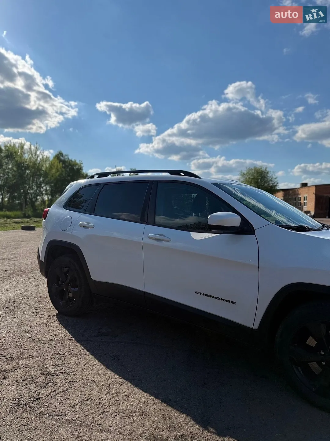 2017 Jeep Cherokee - мініатюра 10