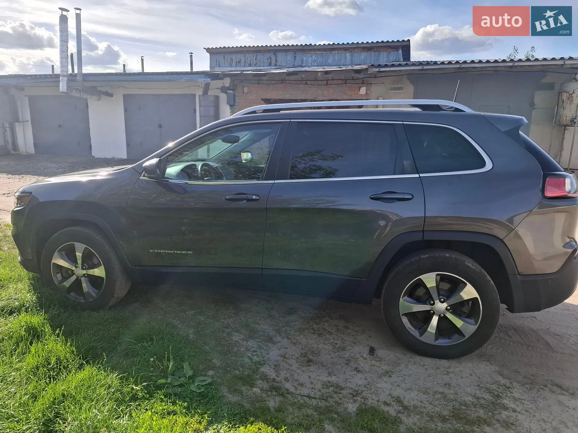 2019 Jeep Cherokee - мініатюра 6