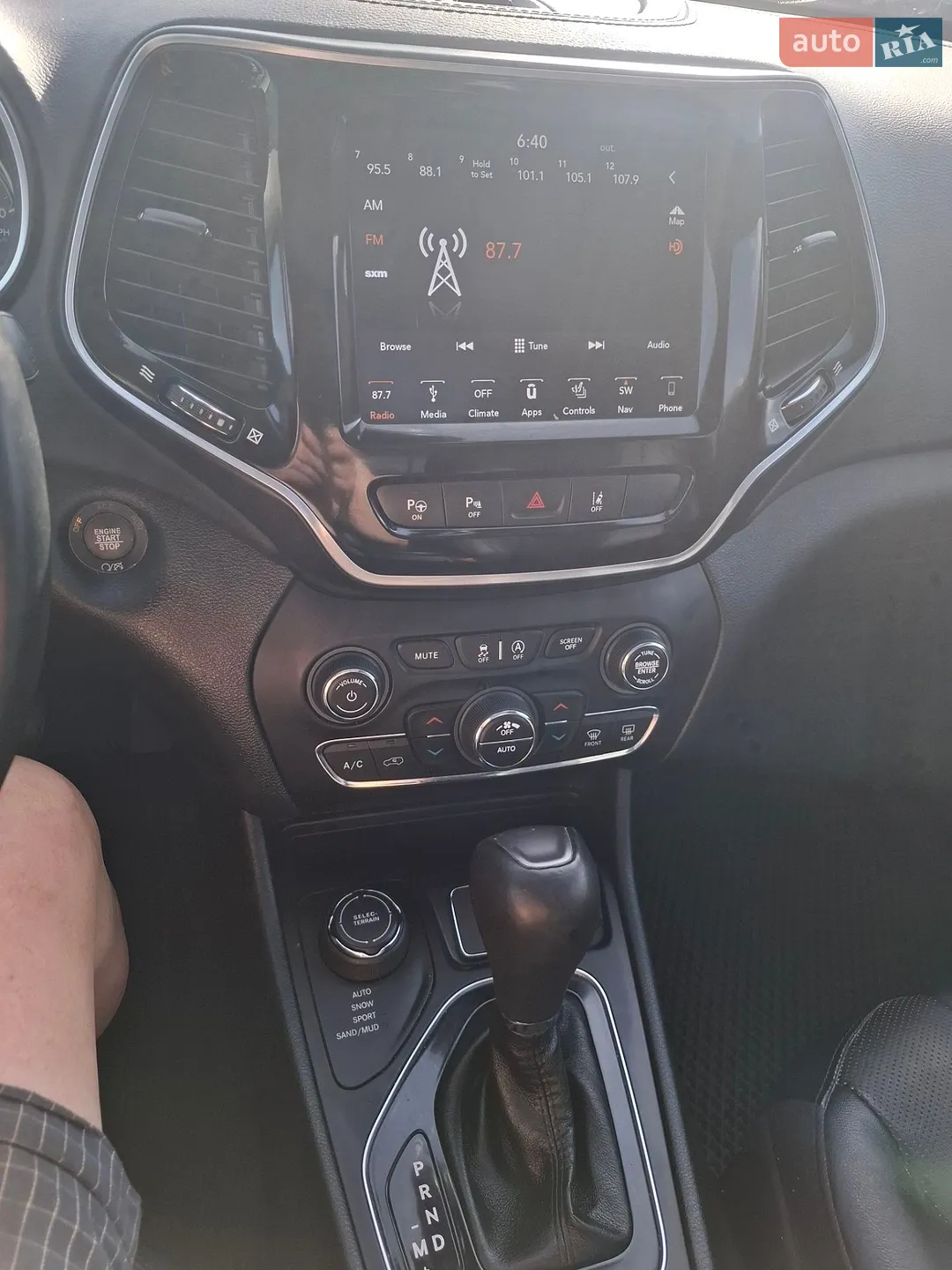 2019 Jeep Cherokee - мініатюра 19