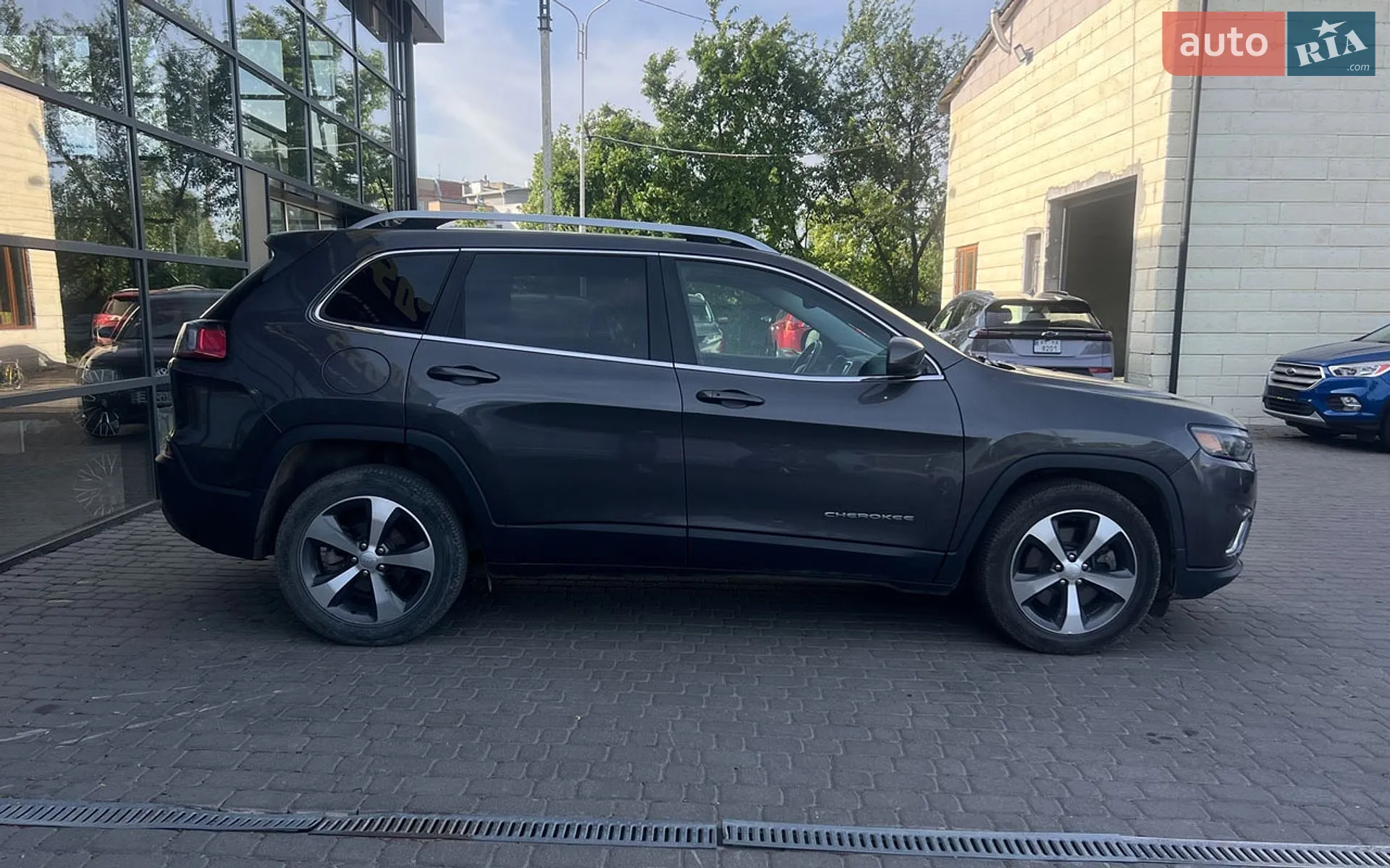 2020 Jeep Cherokee - мініатюра 8