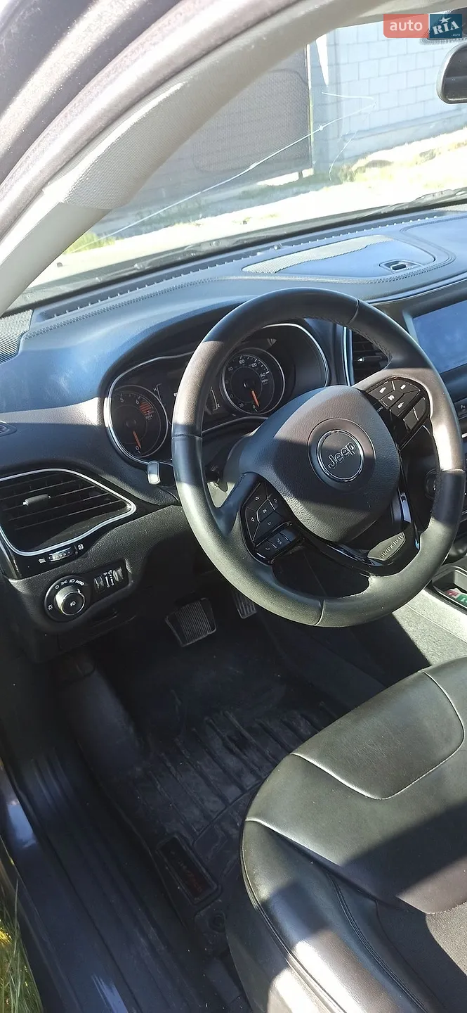 2019 Jeep Cherokee - мініатюра 12