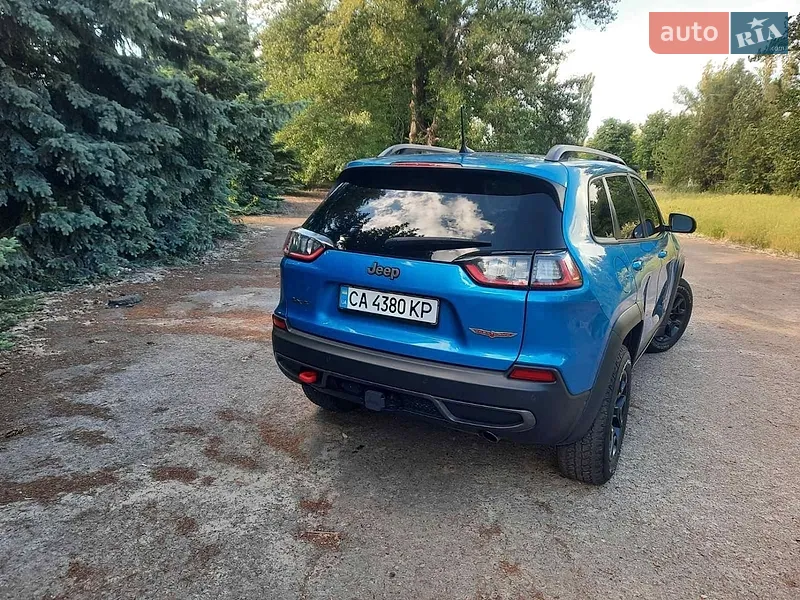 Jeep Cherokee 2019 VIN 1C4PJMBX2LD576554 фото оголошення 4 з 58