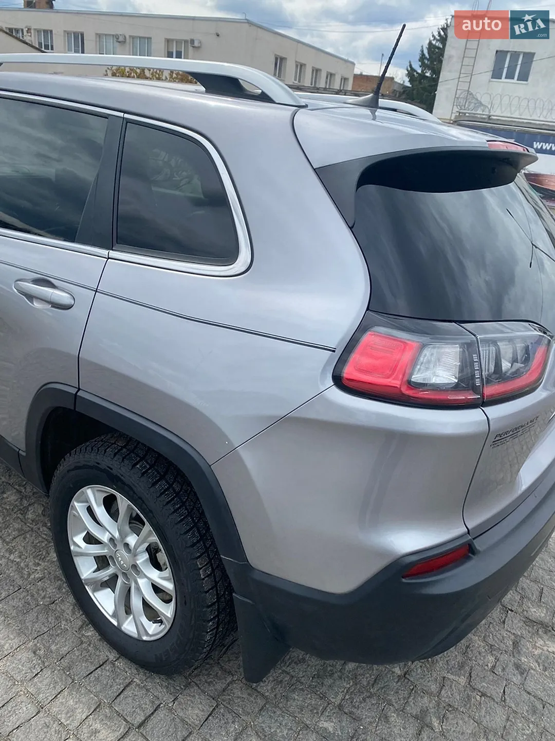 2018 Jeep Cherokee - мініатюра 5