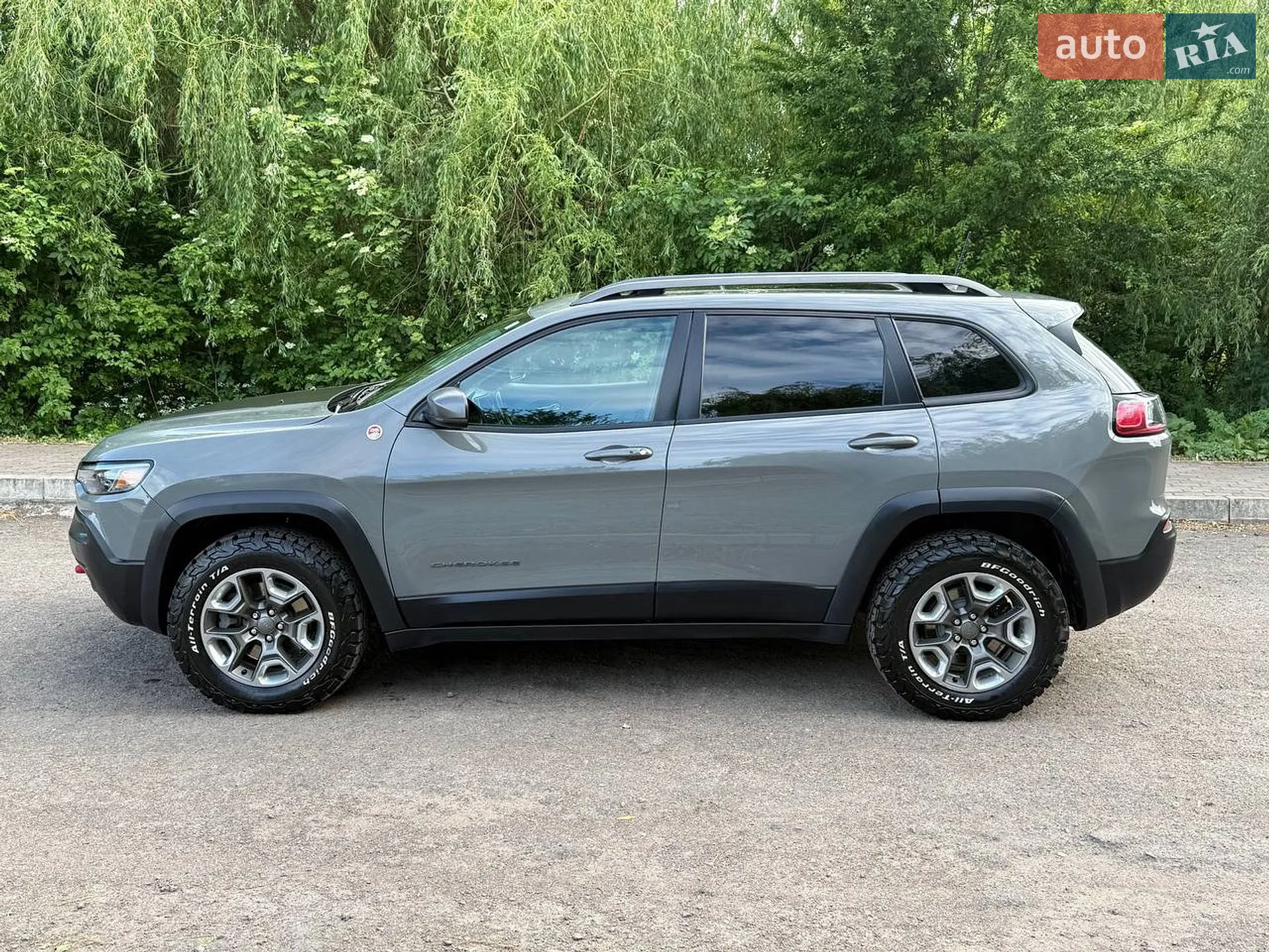 2019 Jeep Cherokee - мініатюра 15