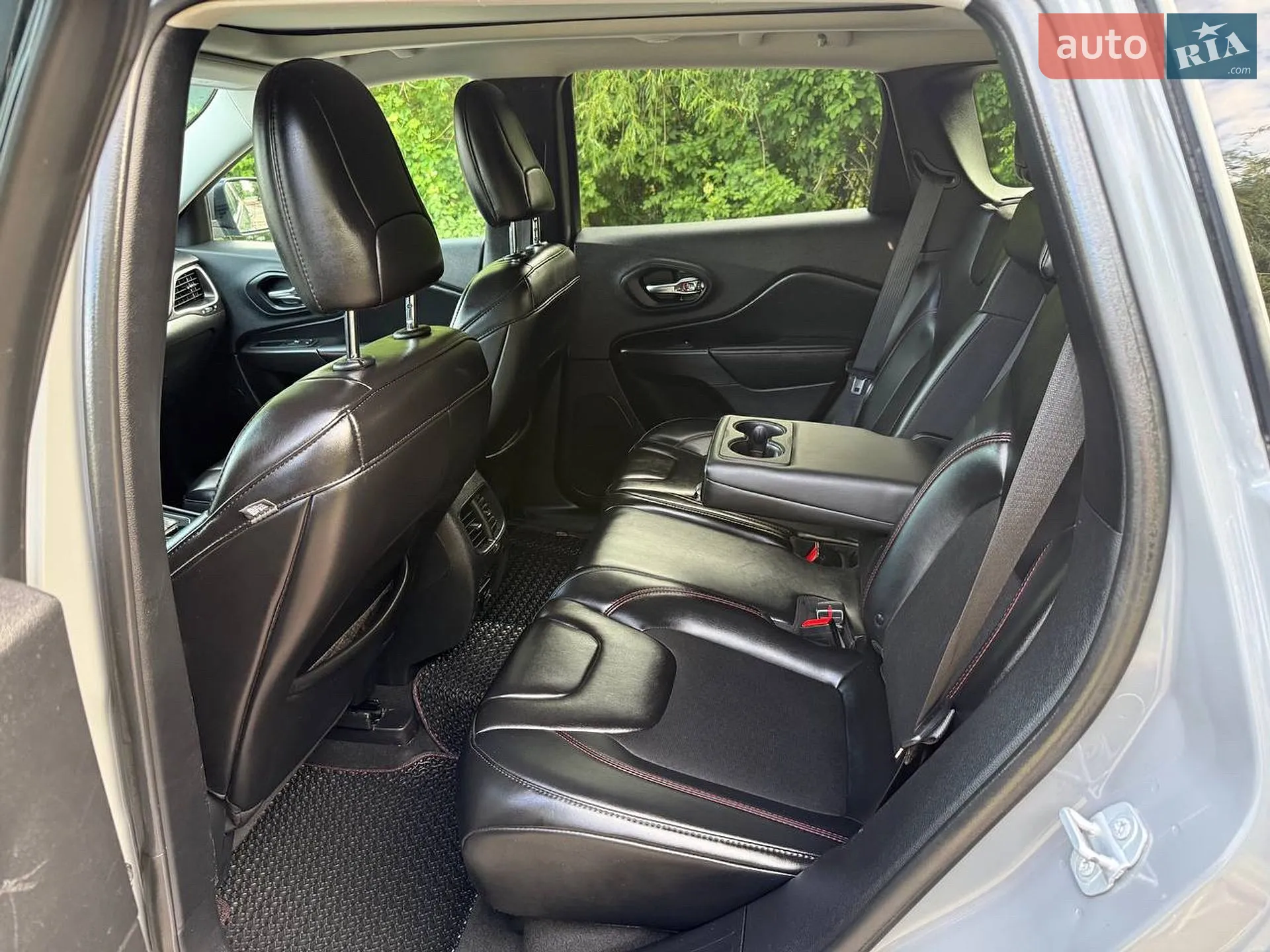 2019 Jeep Cherokee - мініатюра 24