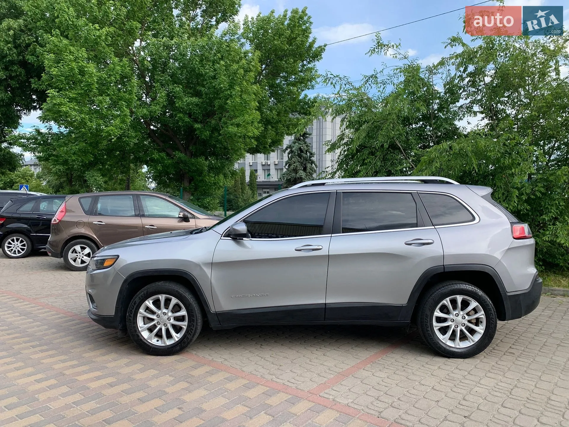 2019 Jeep Cherokee - мініатюра 26