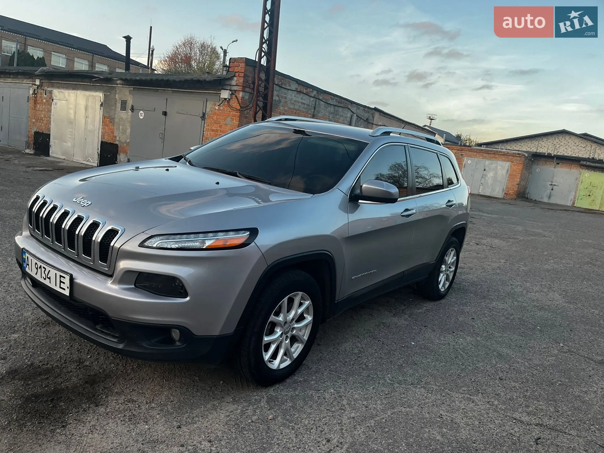 2016 Jeep Cherokee - фото 1
