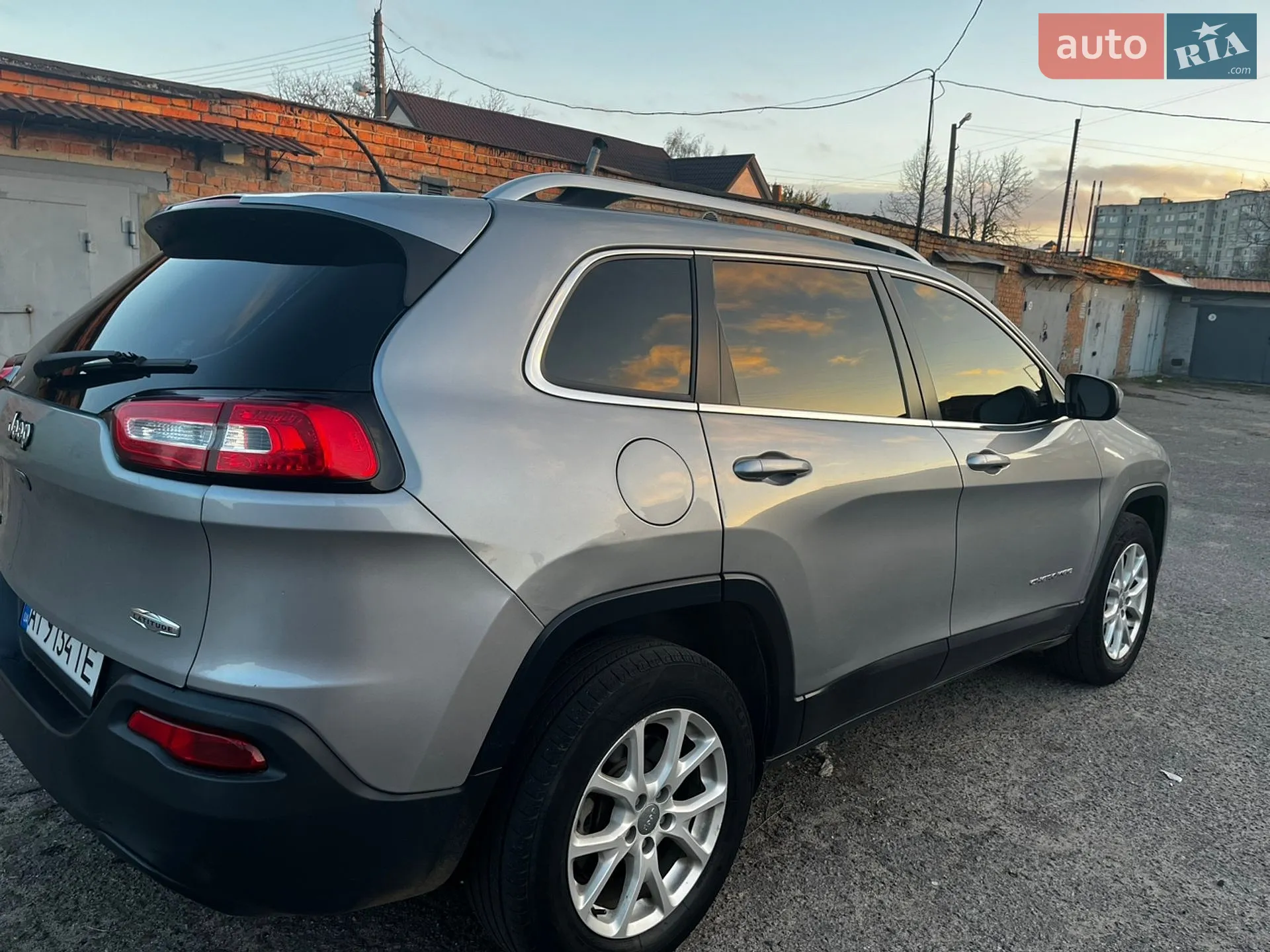 2016 Jeep Cherokee - мініатюра 4