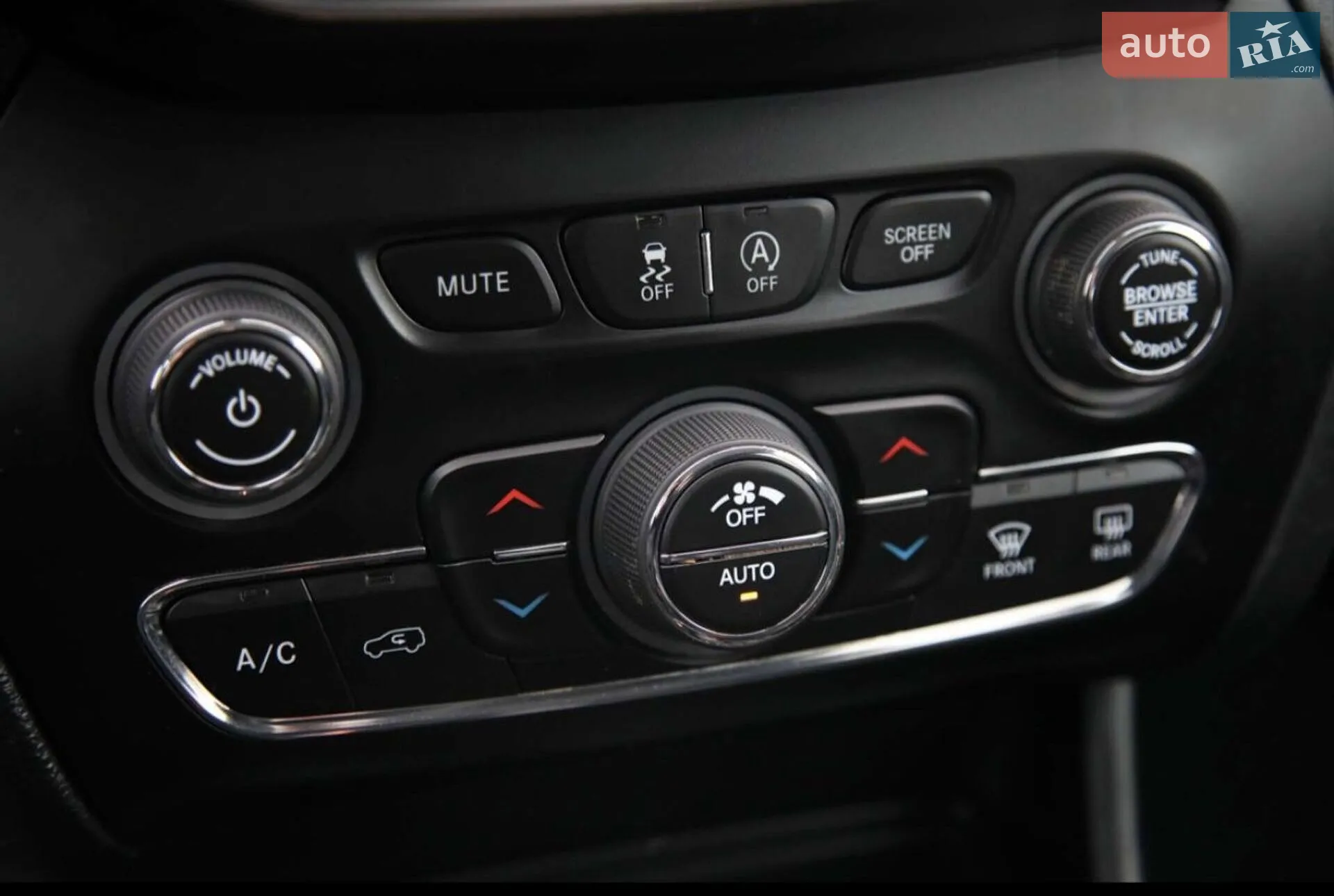 2019 Jeep Cherokee - мініатюра 9