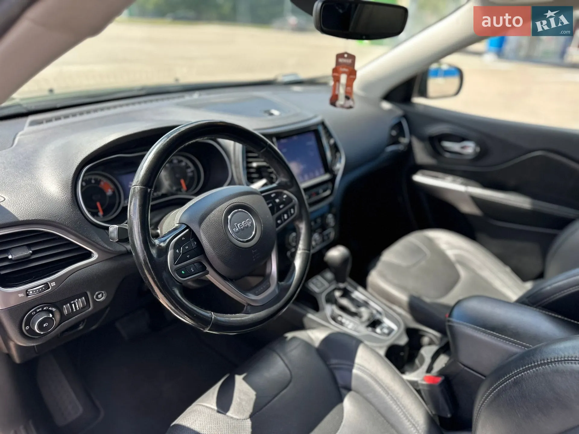 2021 Jeep Cherokee - мініатюра 27