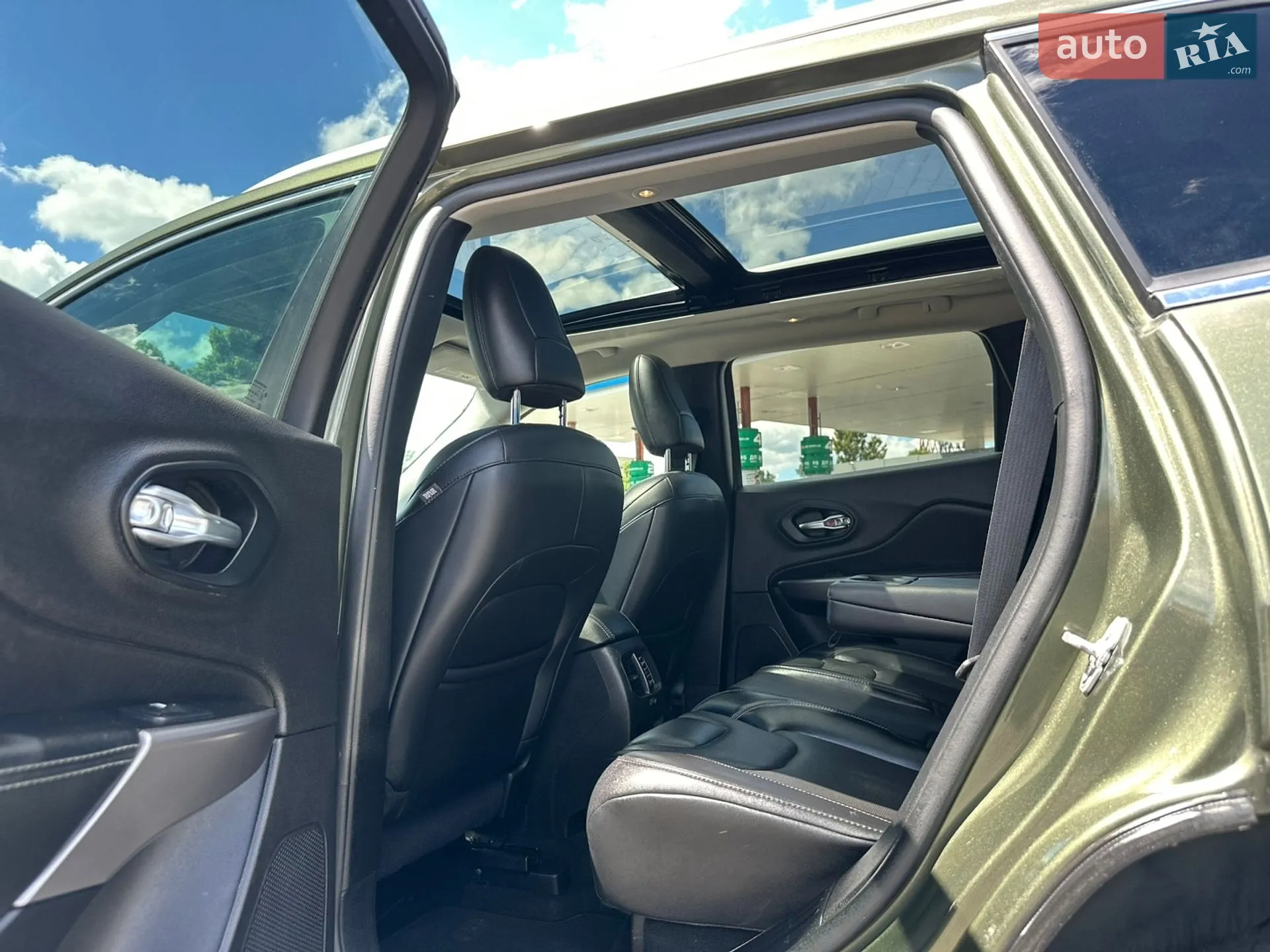 2021 Jeep Cherokee - мініатюра 30
